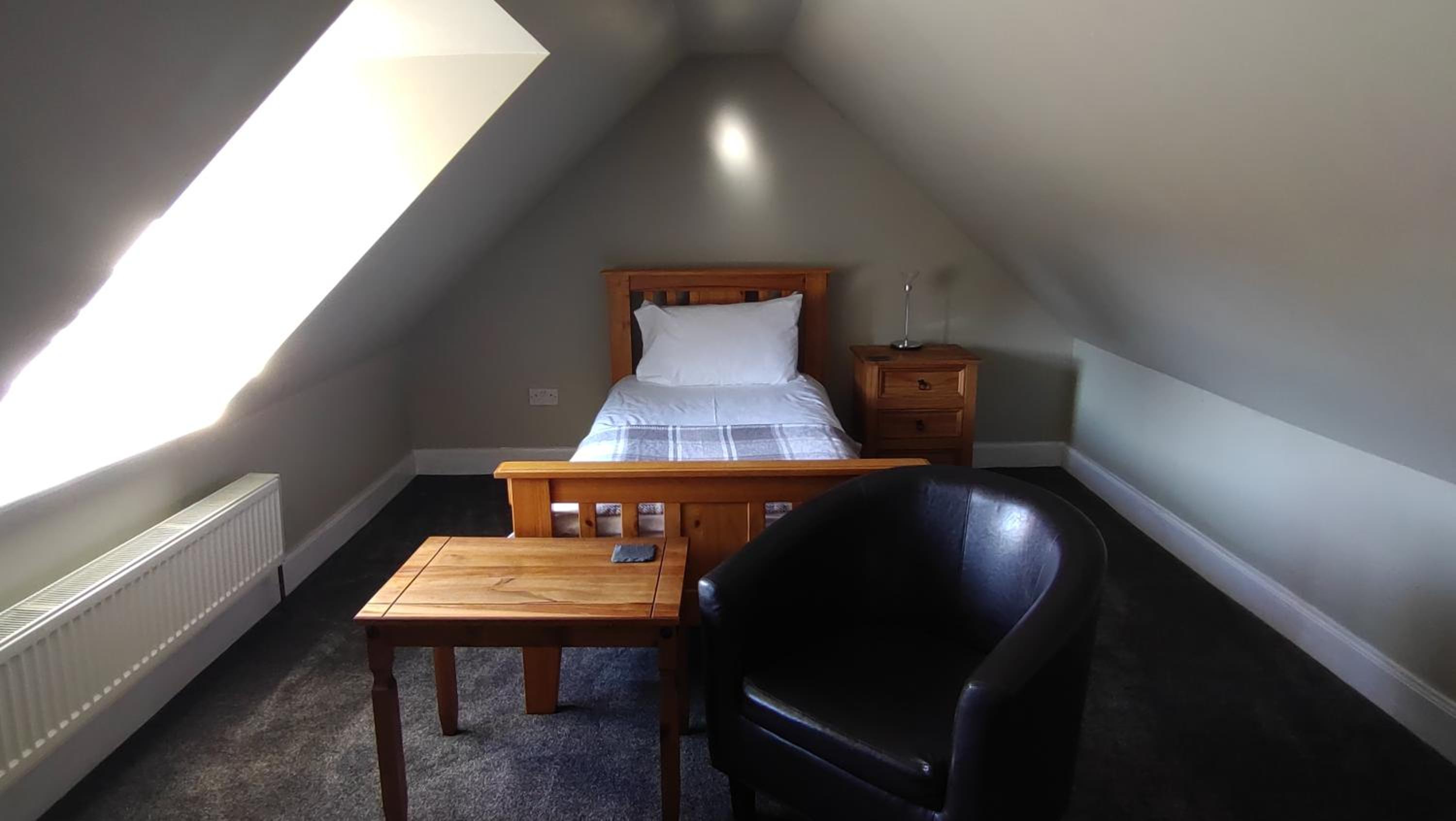 Single Room with Private External Bathroom
