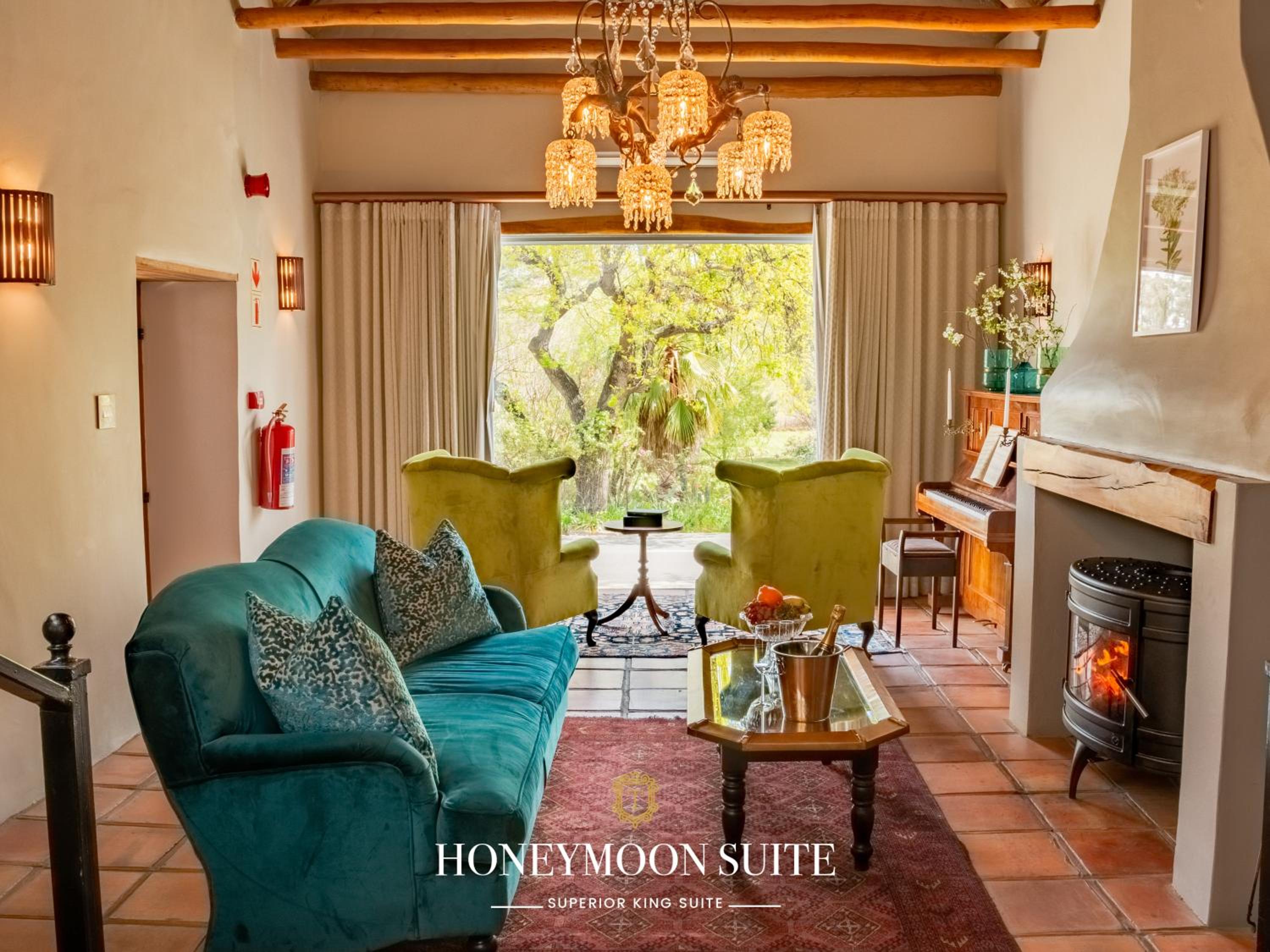 Honeymoon Suite