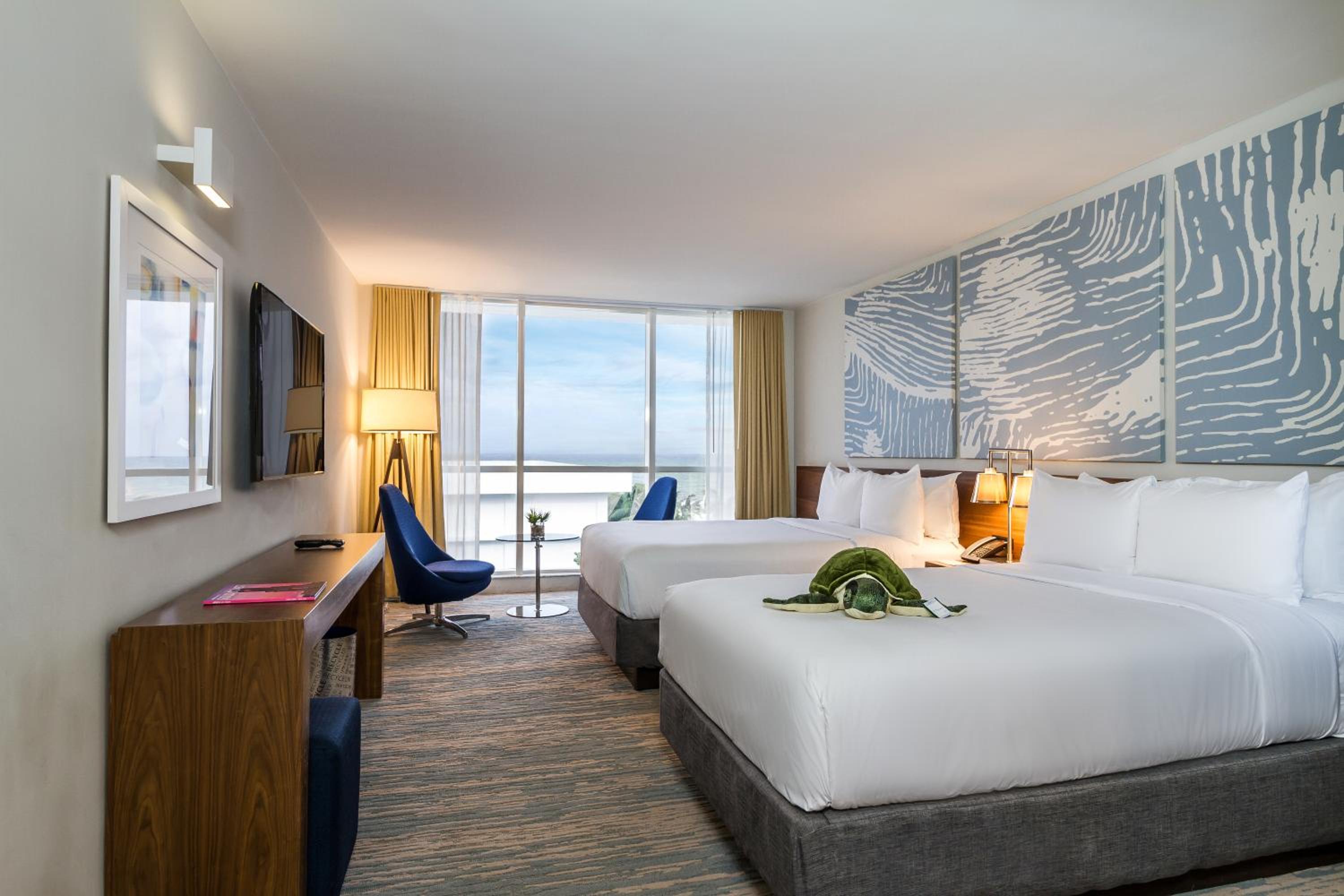 Double or Twin Room with Partial Sea View - Photo 11