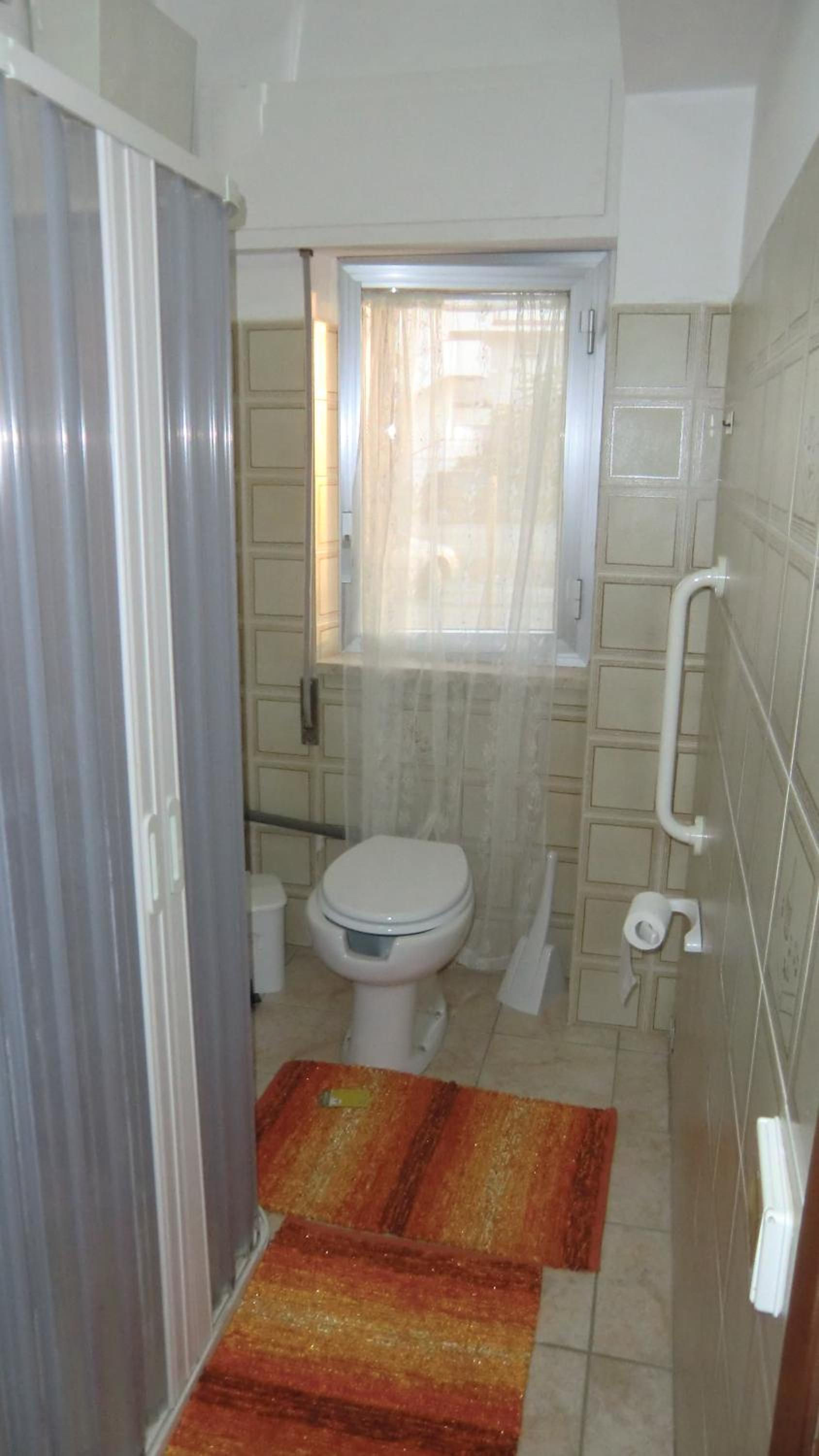 Double Room - Disability Access photo 3
