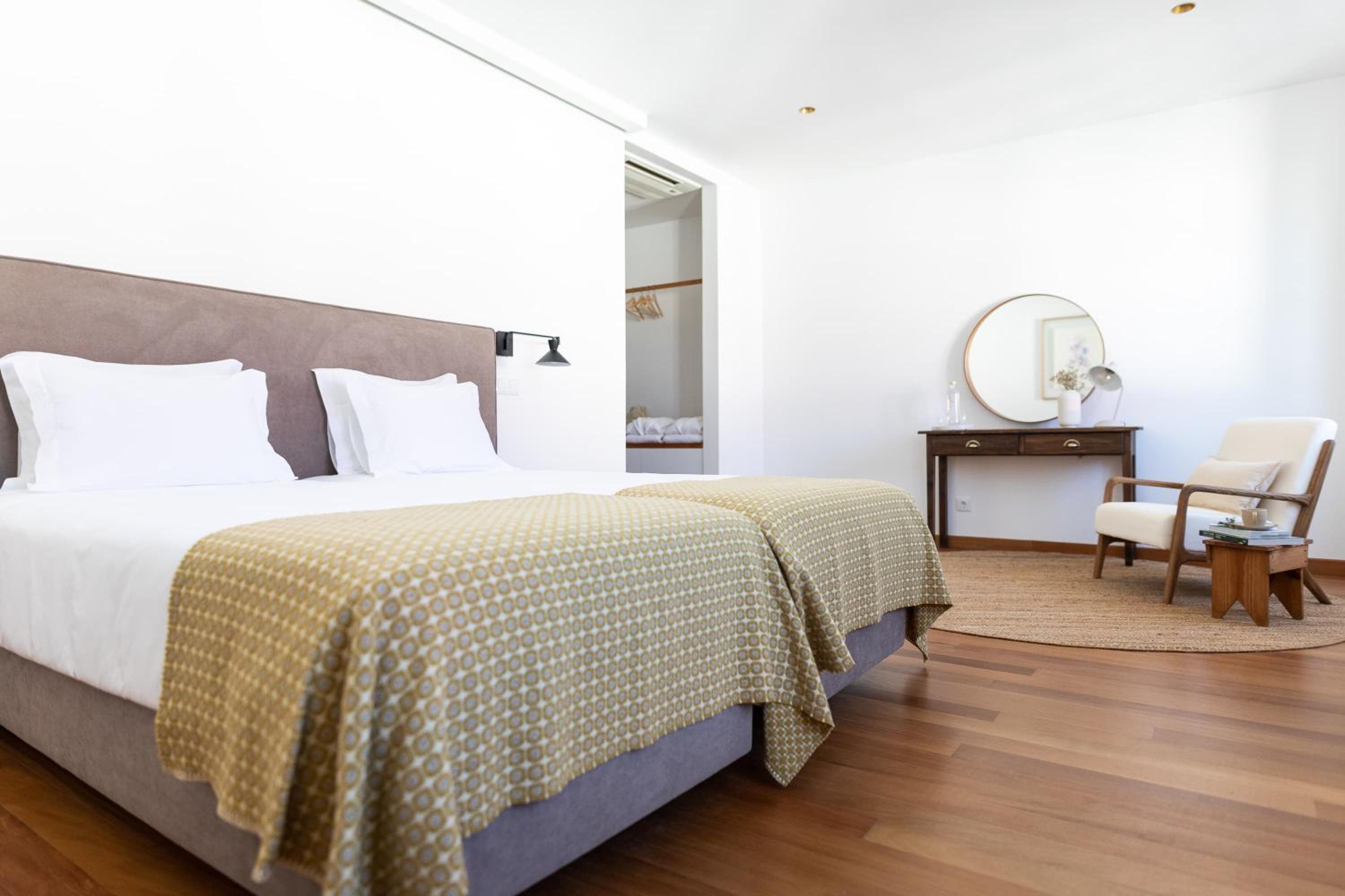 Superior Double or Twin Room - Photo 7