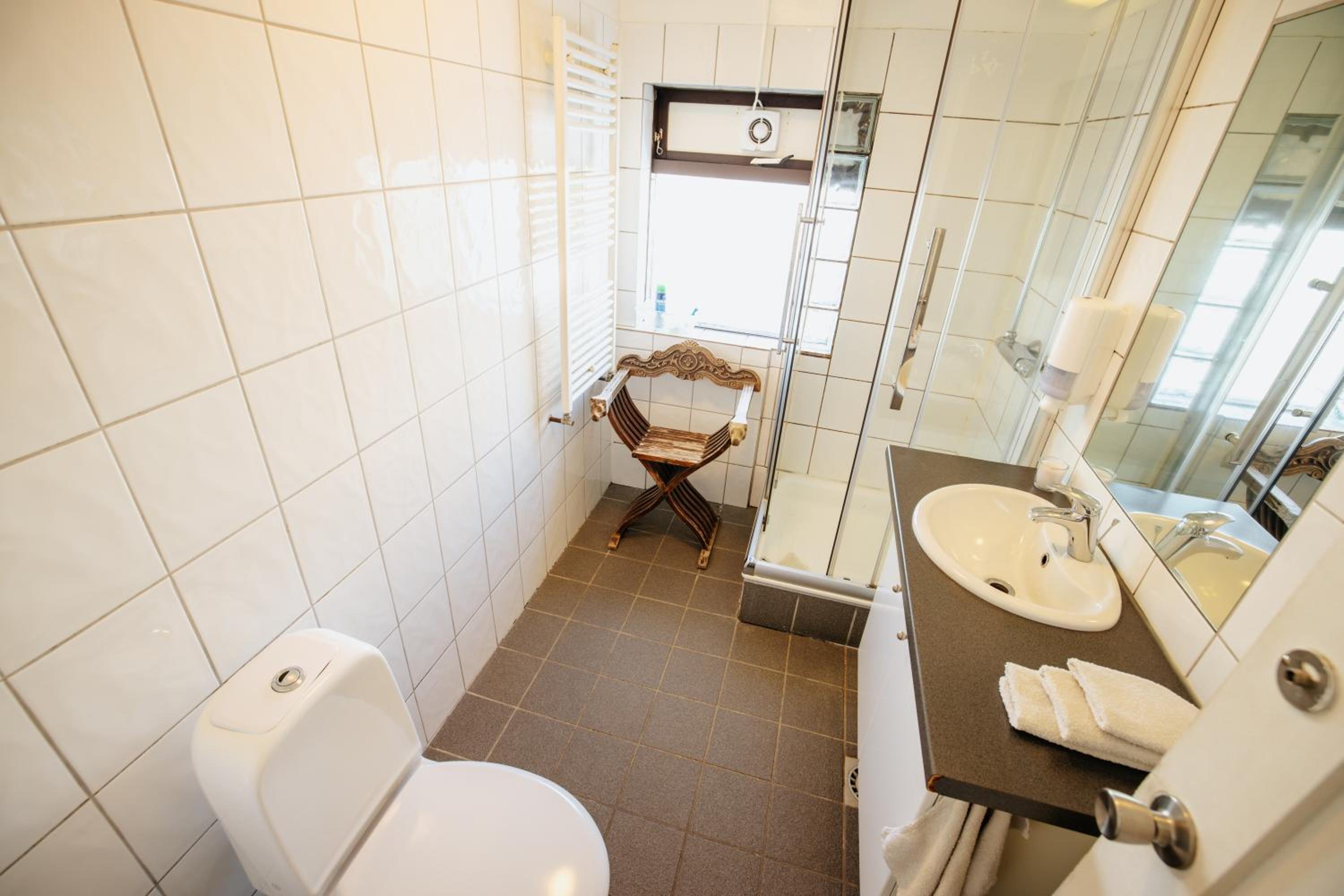 Economy Quadruple Room with Shared Bathroom photo 1