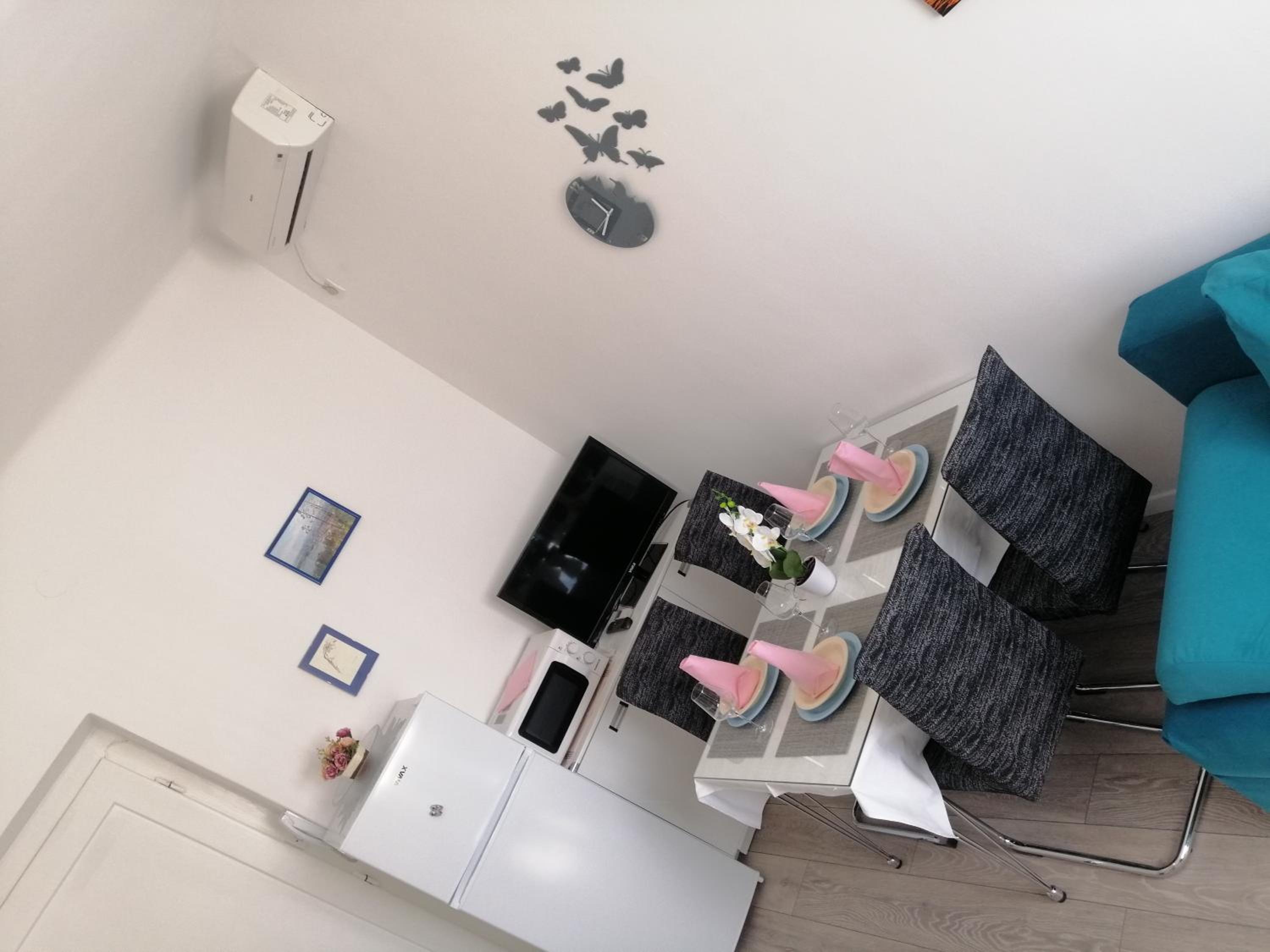 Apartment - Photo 11