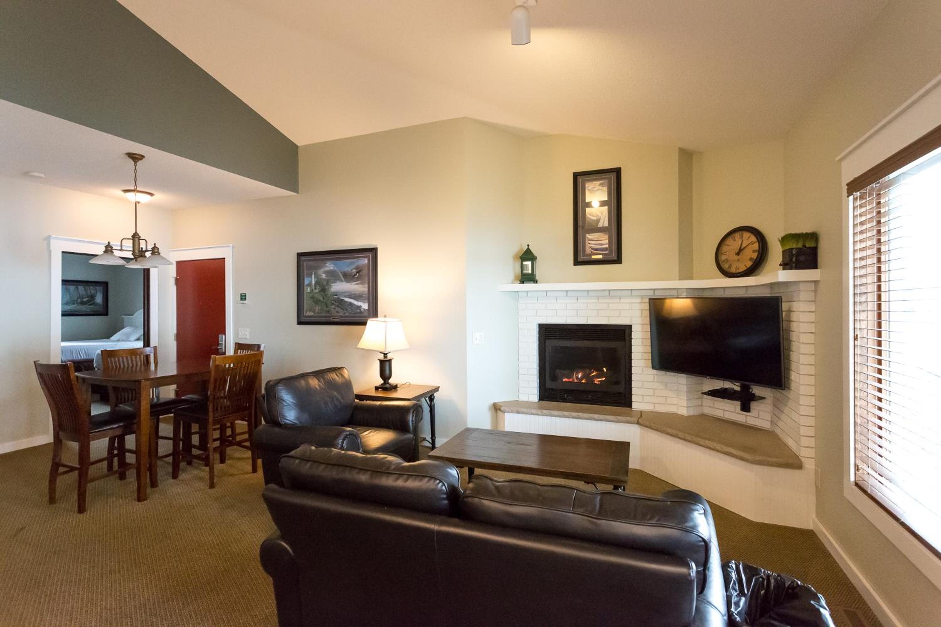 Two-Bedroom Apartment - Photo 10