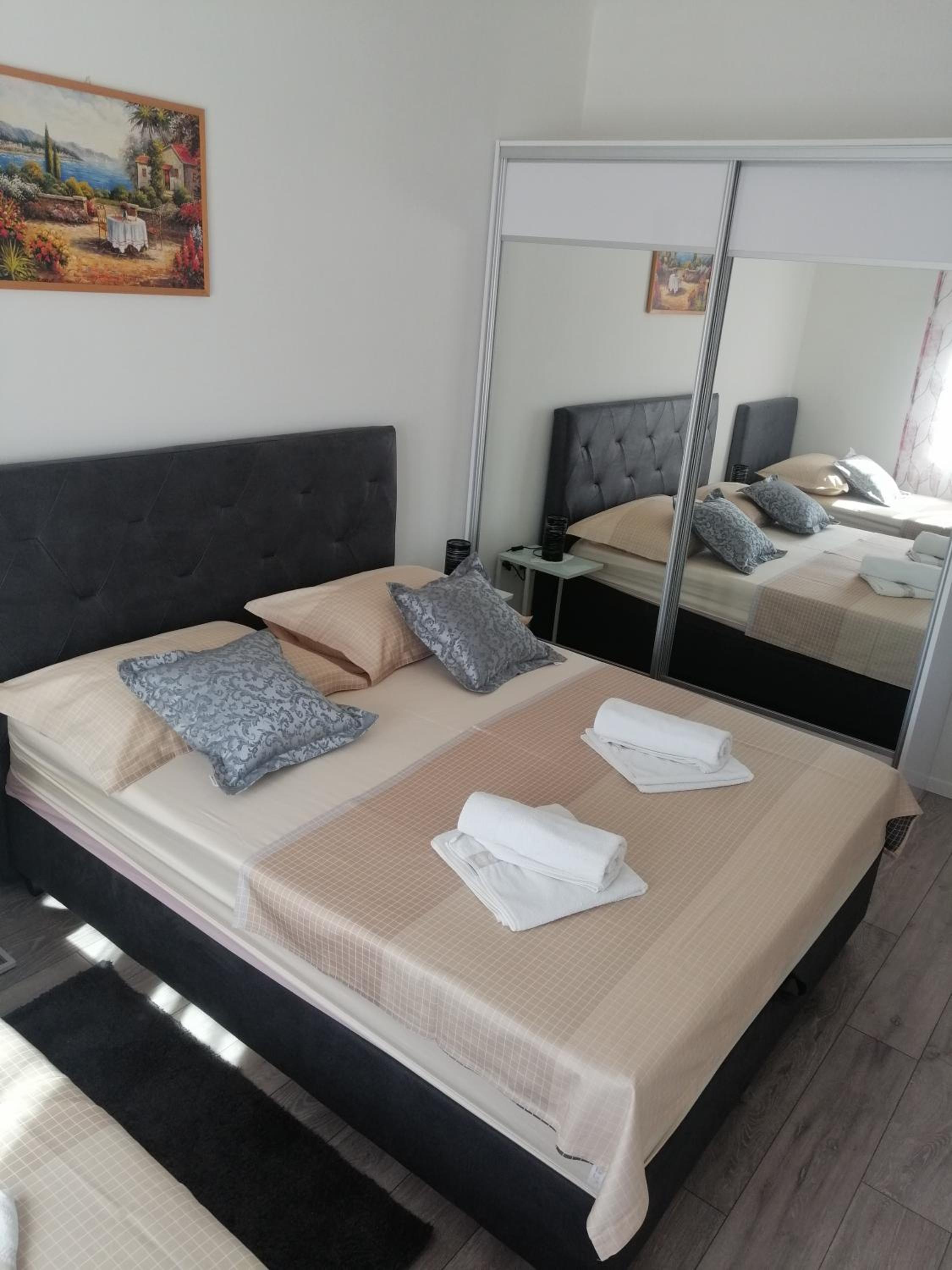 Apartment - Photo 8