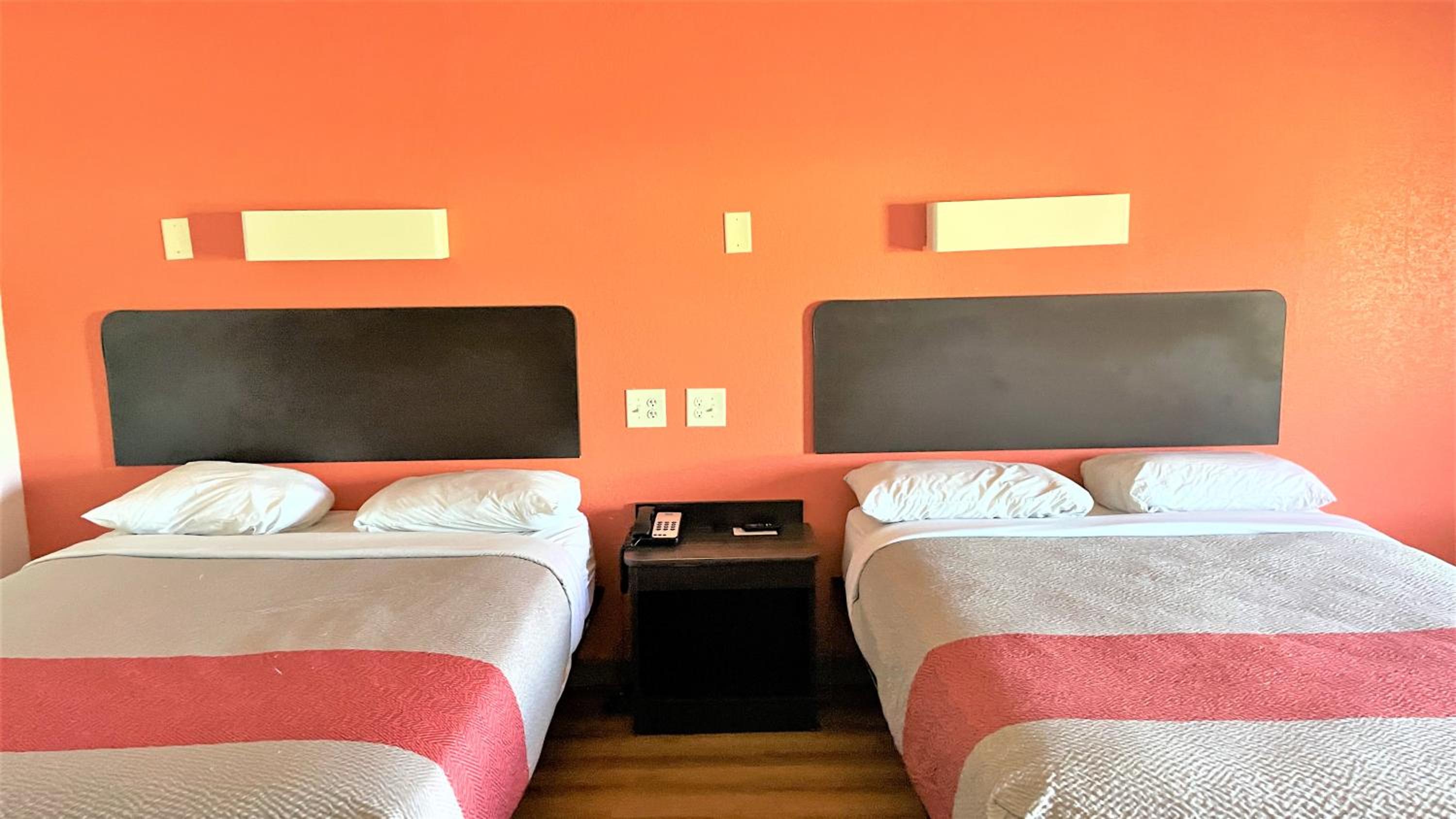 Queen Room with Two Queen Beds - Disability Access - Roll In Shower photo 2