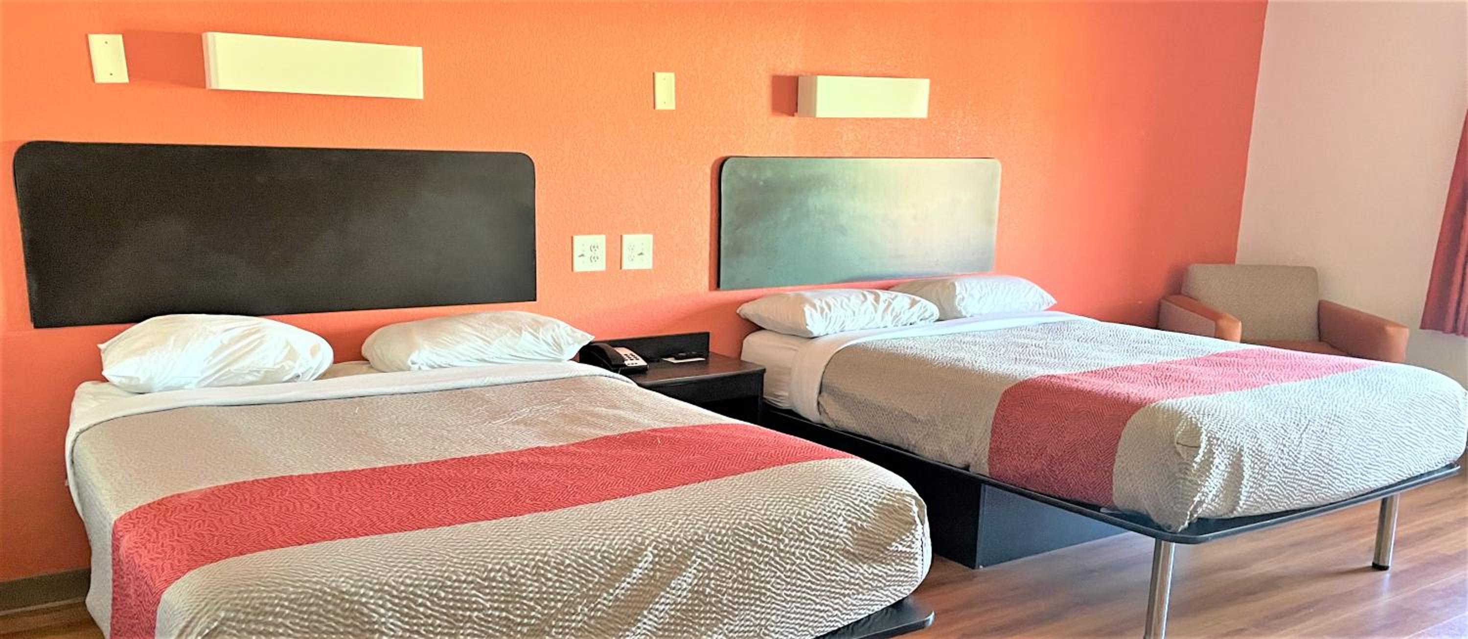 Queen Room with Two Queen Beds - Disability Access - Roll In Shower