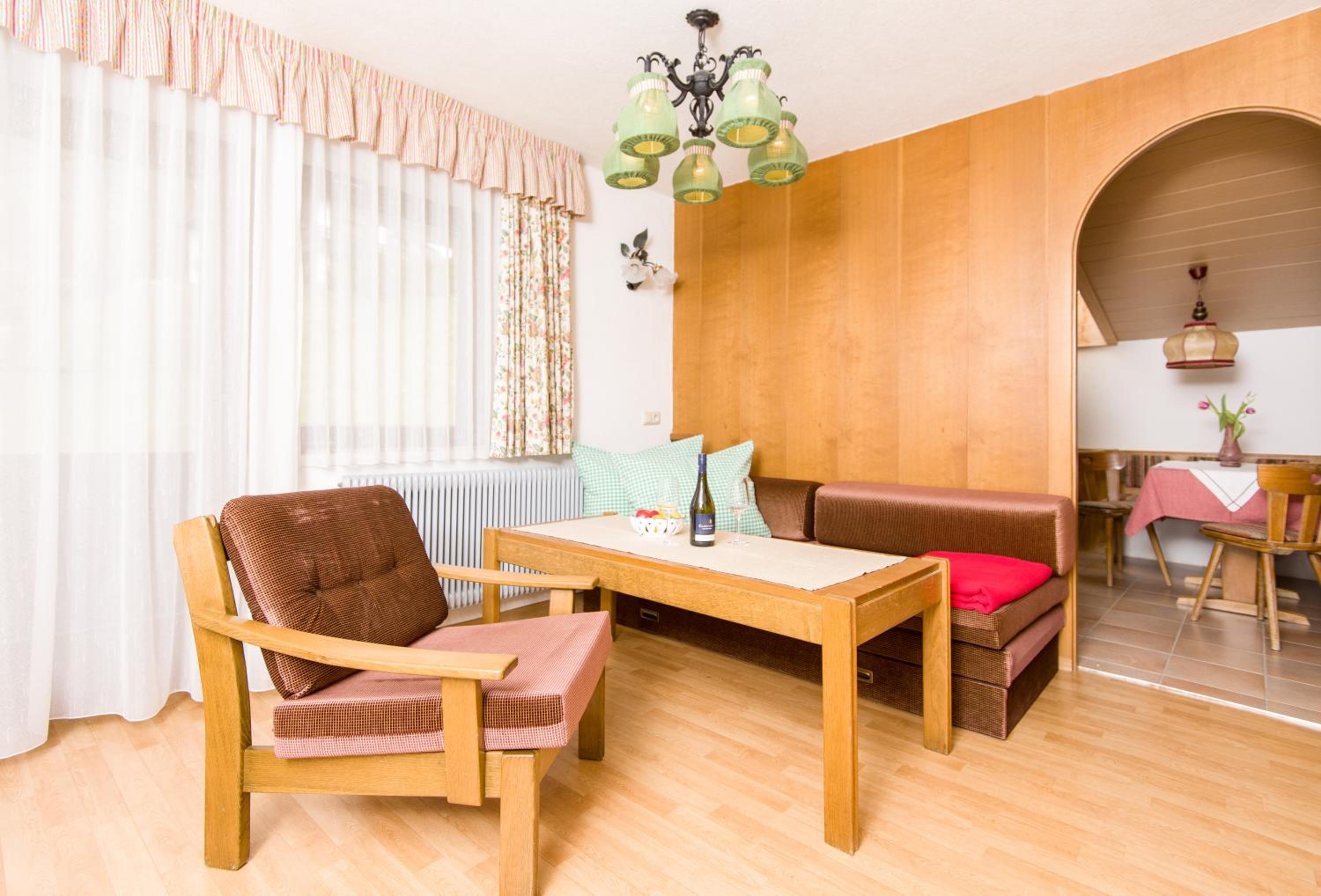 One-Bedroom Apartment photo 2