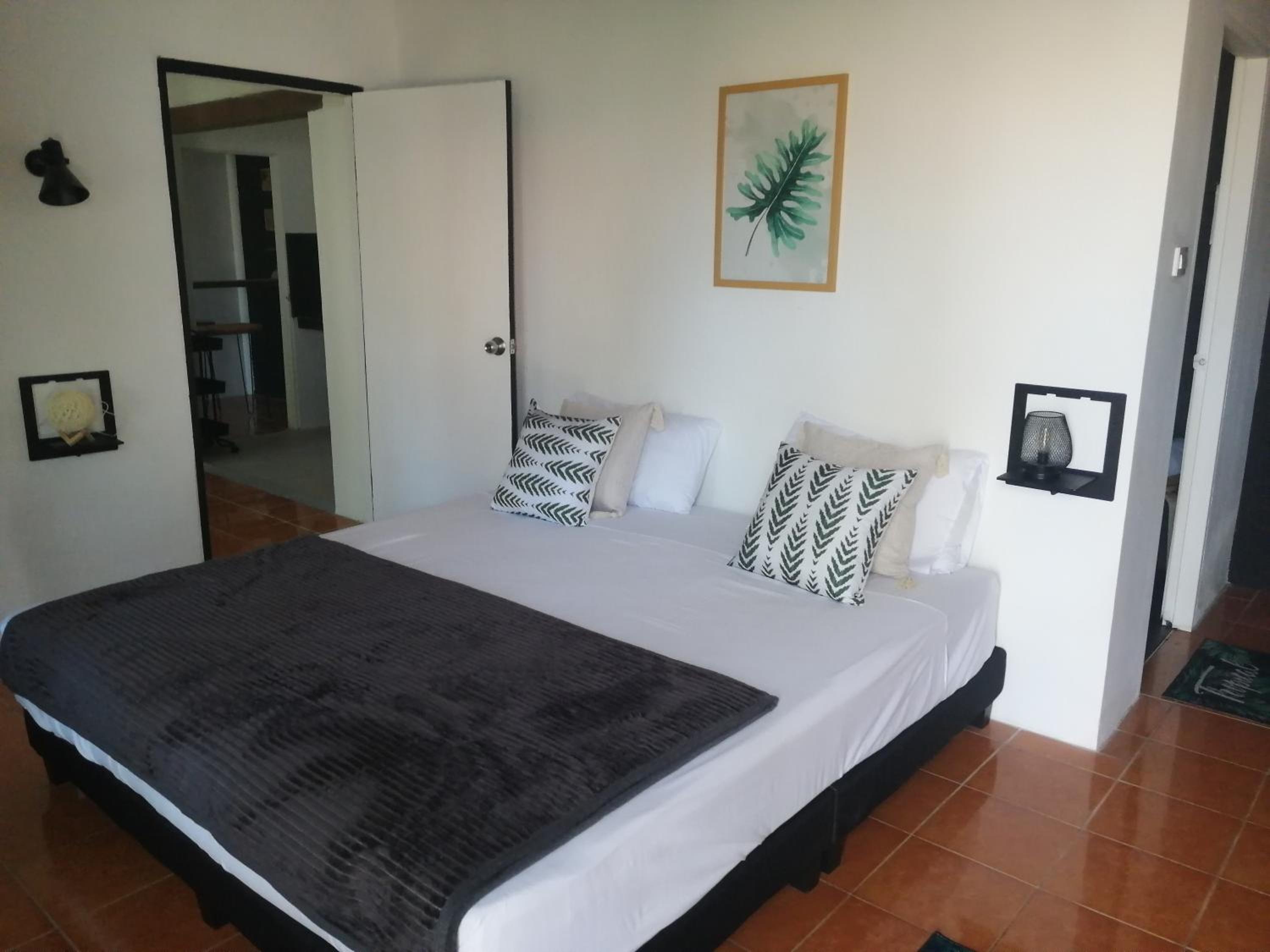 Two-Bedroom House - Photo 1