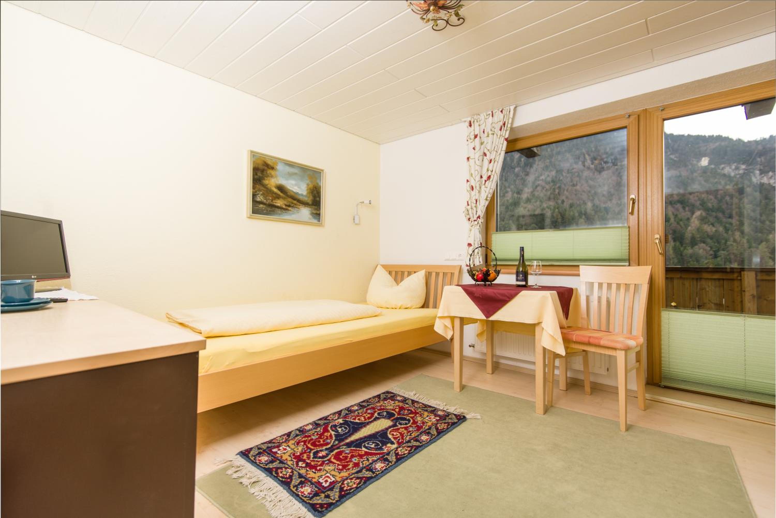 Single Room with Balcony photo 1