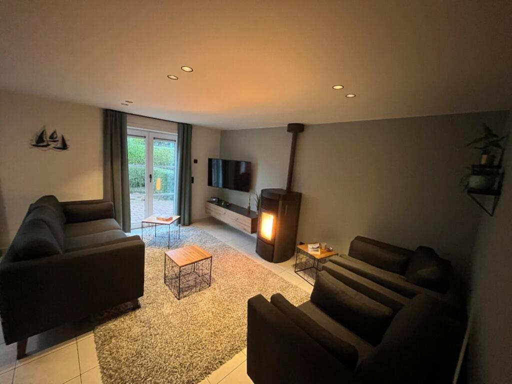 Three-Bedroom House photo 3