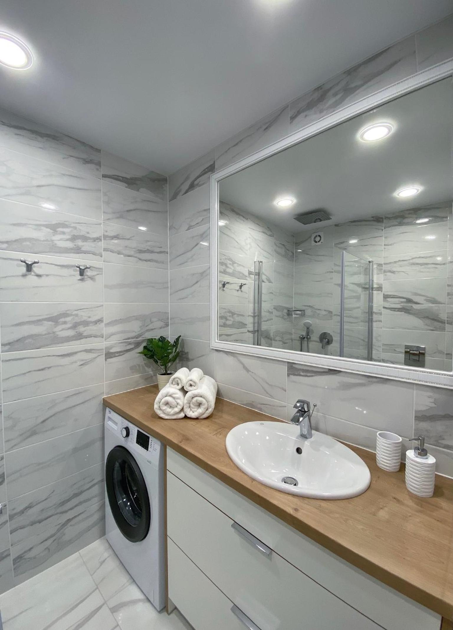 One-Bedroom Apartment - Photo 14