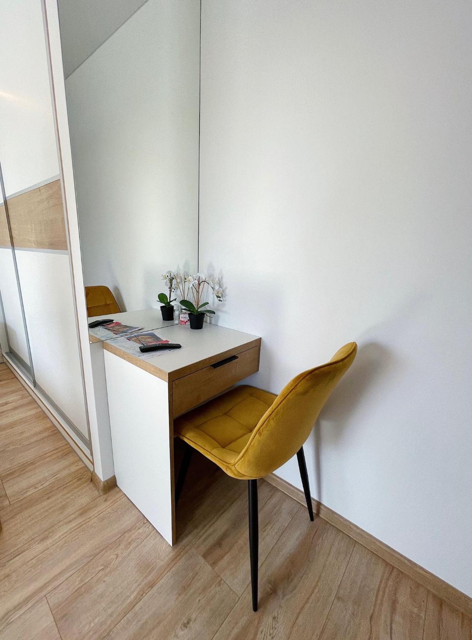 One-Bedroom Apartment - Photo 19