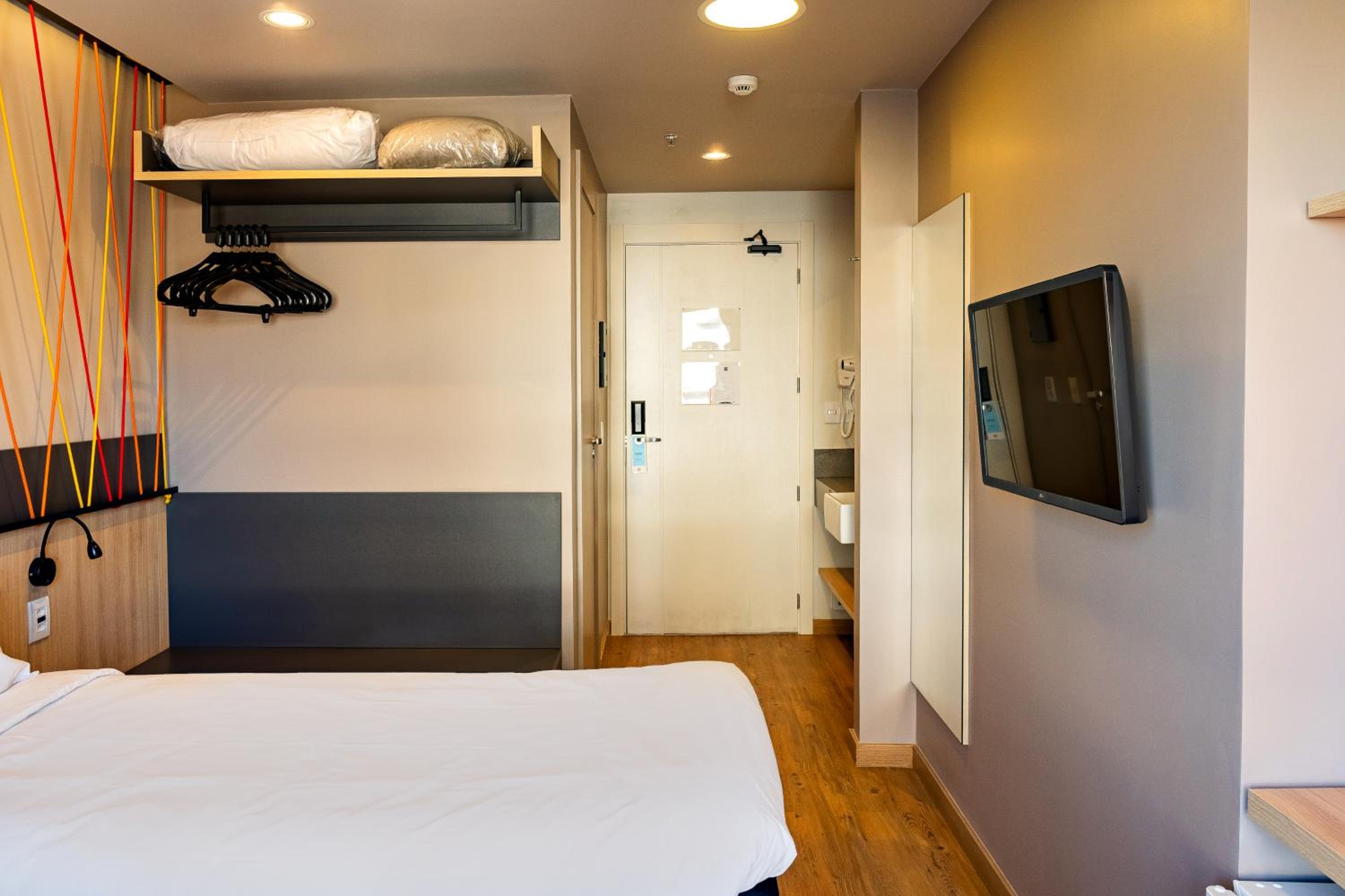 Standard Apartment with One Double Bed - Photo 6