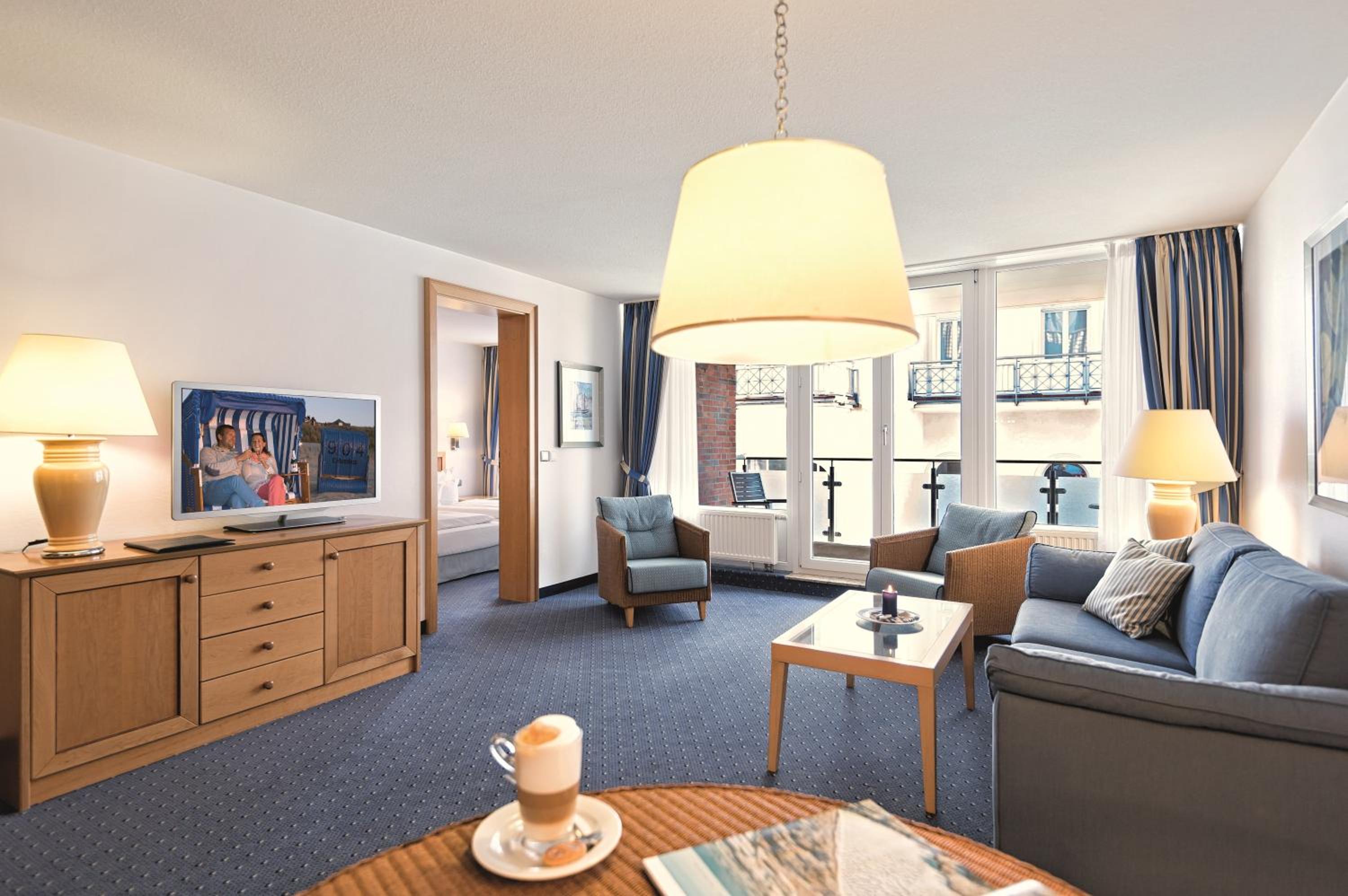 One-Bedroom Apartment - Photo 1