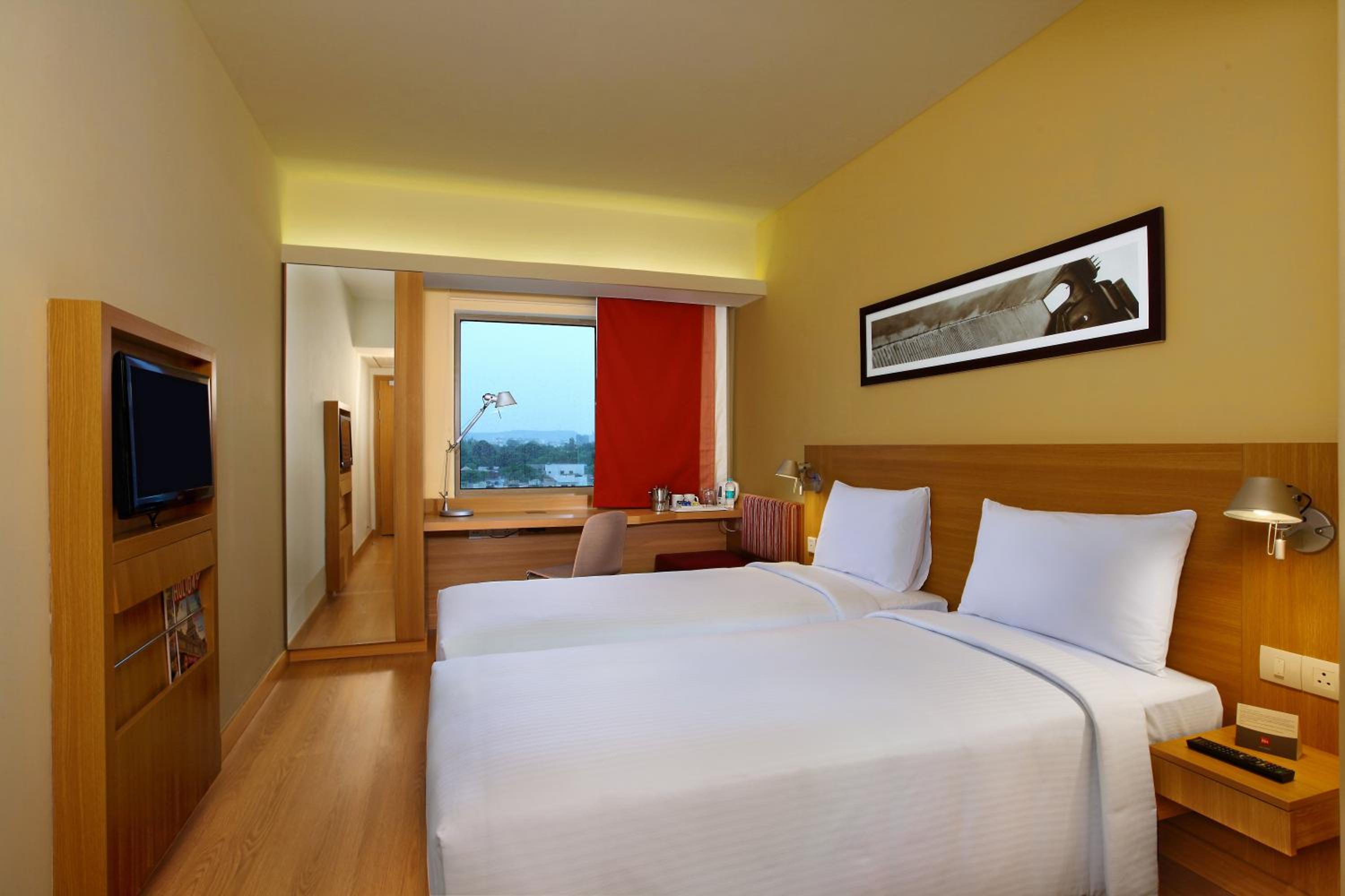 Standard Twin Room with 25% Discount on F&B, 2 Piece Laundry, Happy hours 1+1,Complimentary Early Check-in from 1000hrs and Late Checkout till 1600 (Subject to availability) - Photo 7
