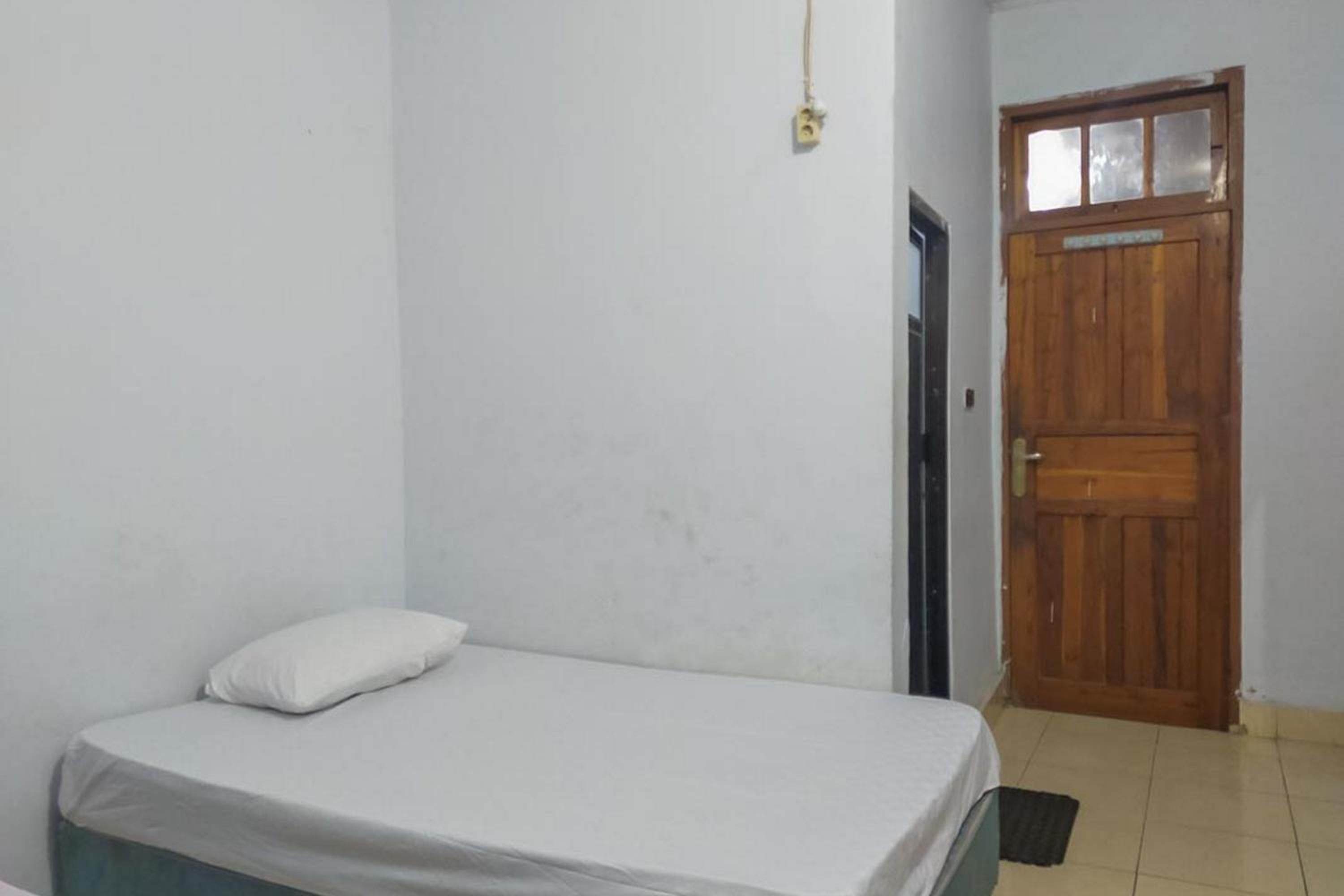Standard Double Room - Photo 21