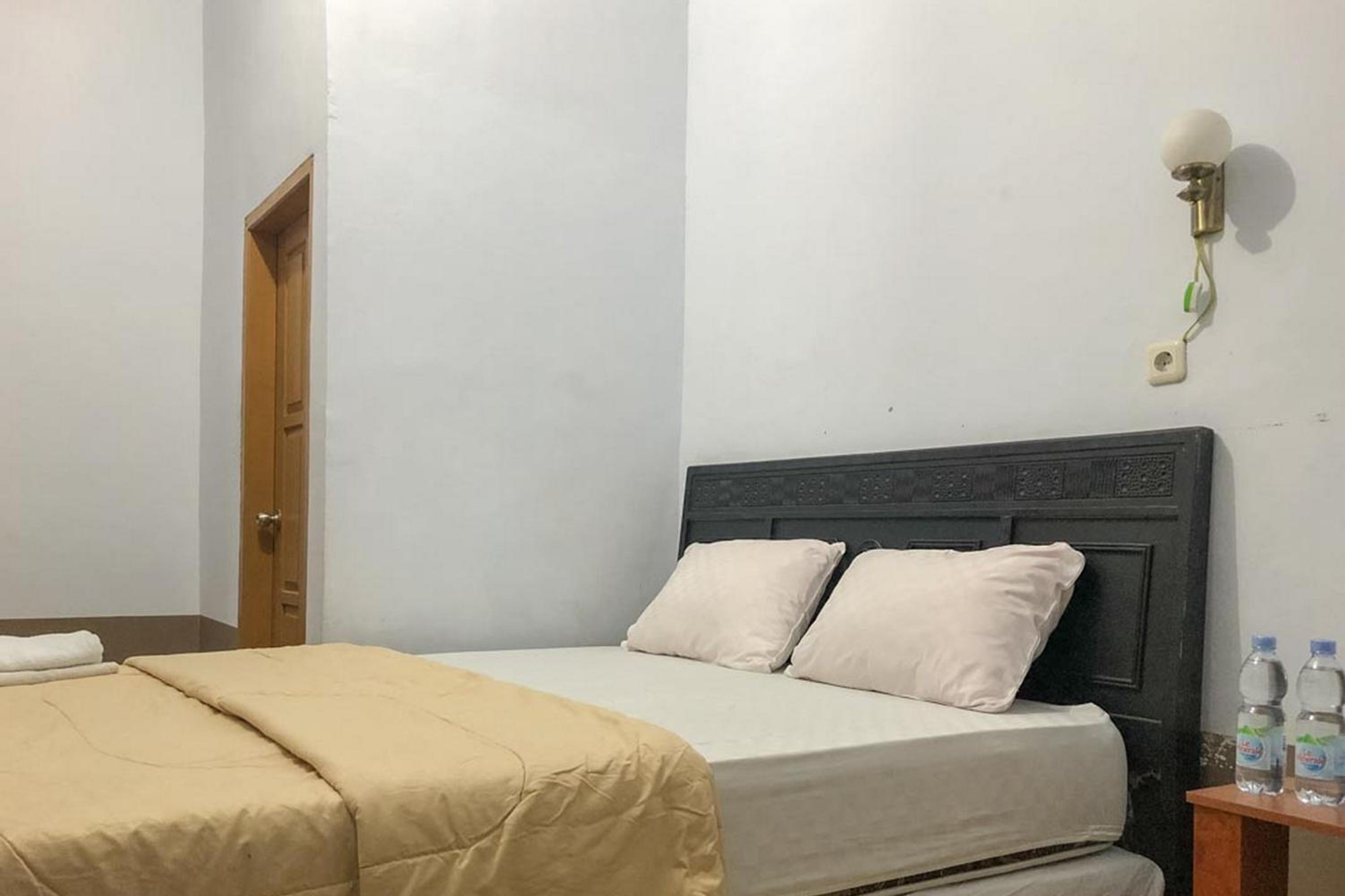 Economy Double Room photo 3
