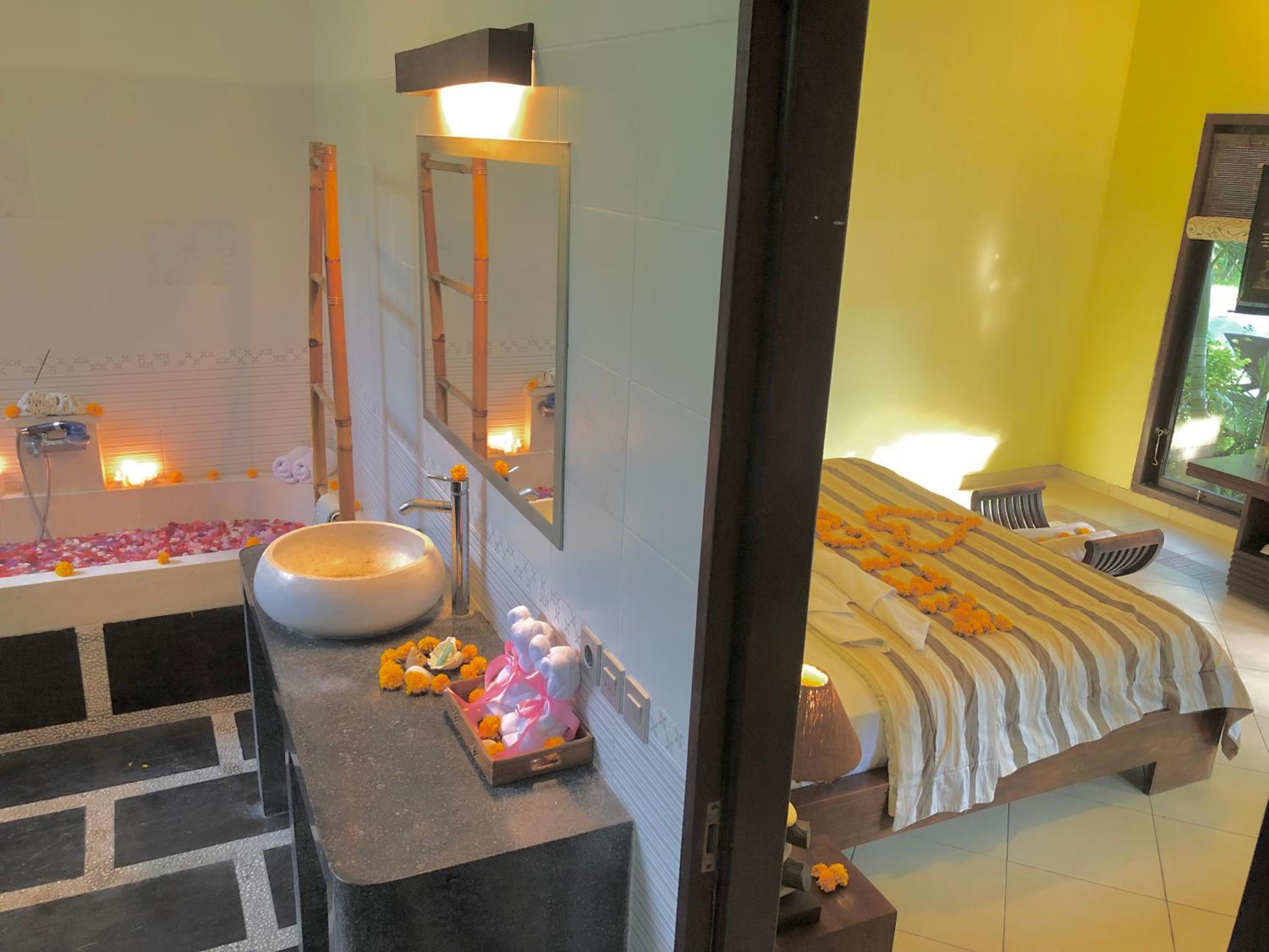 One-Bedroom Bungalow - Photo 11