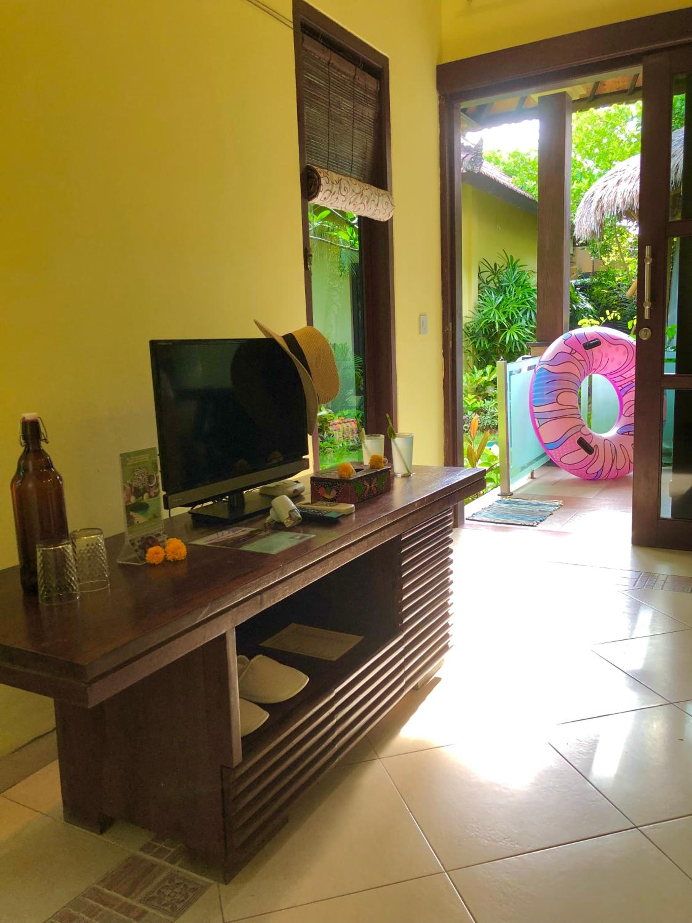 One-Bedroom Bungalow - Photo 12