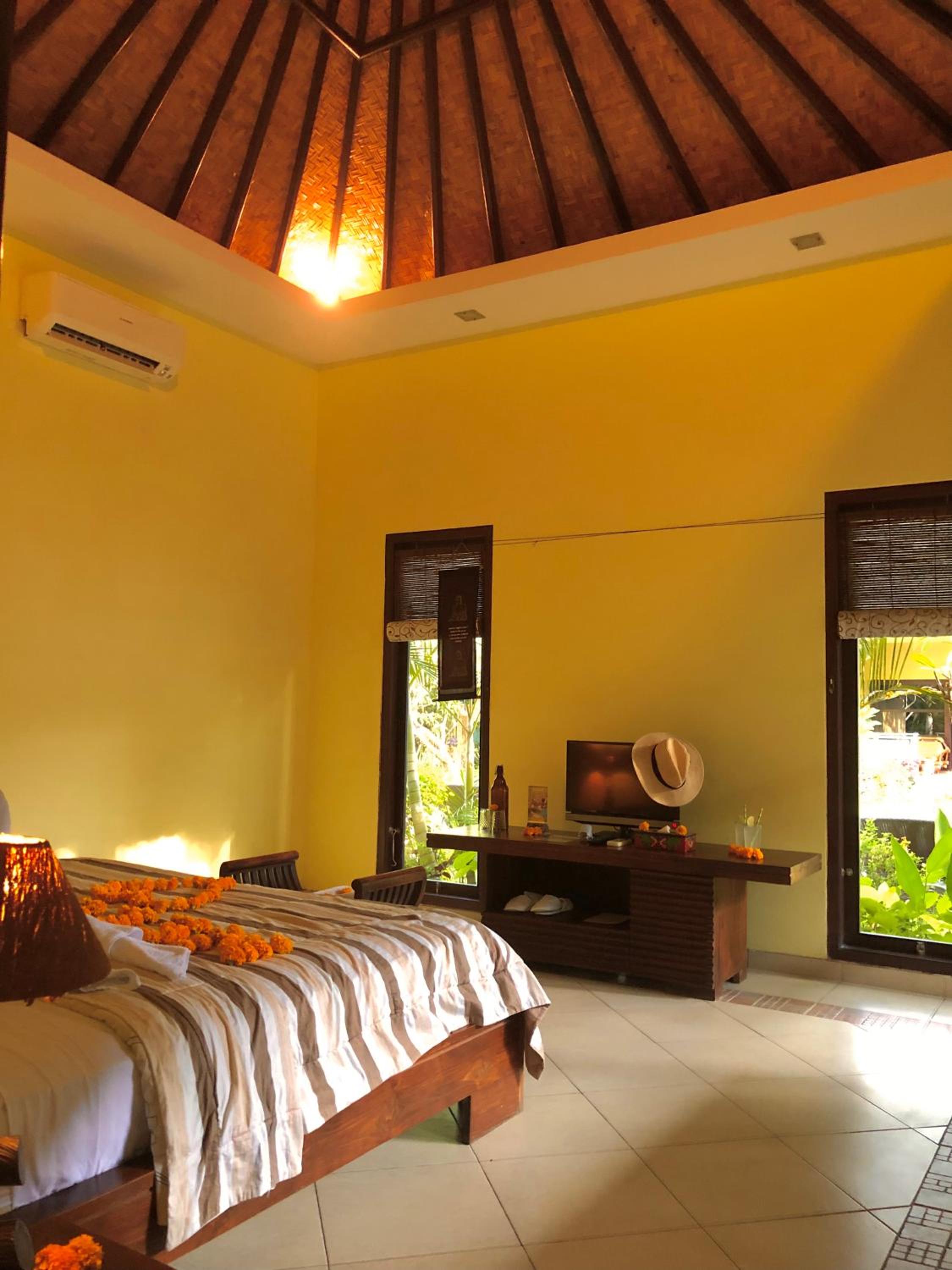 One-Bedroom Bungalow - Photo 13