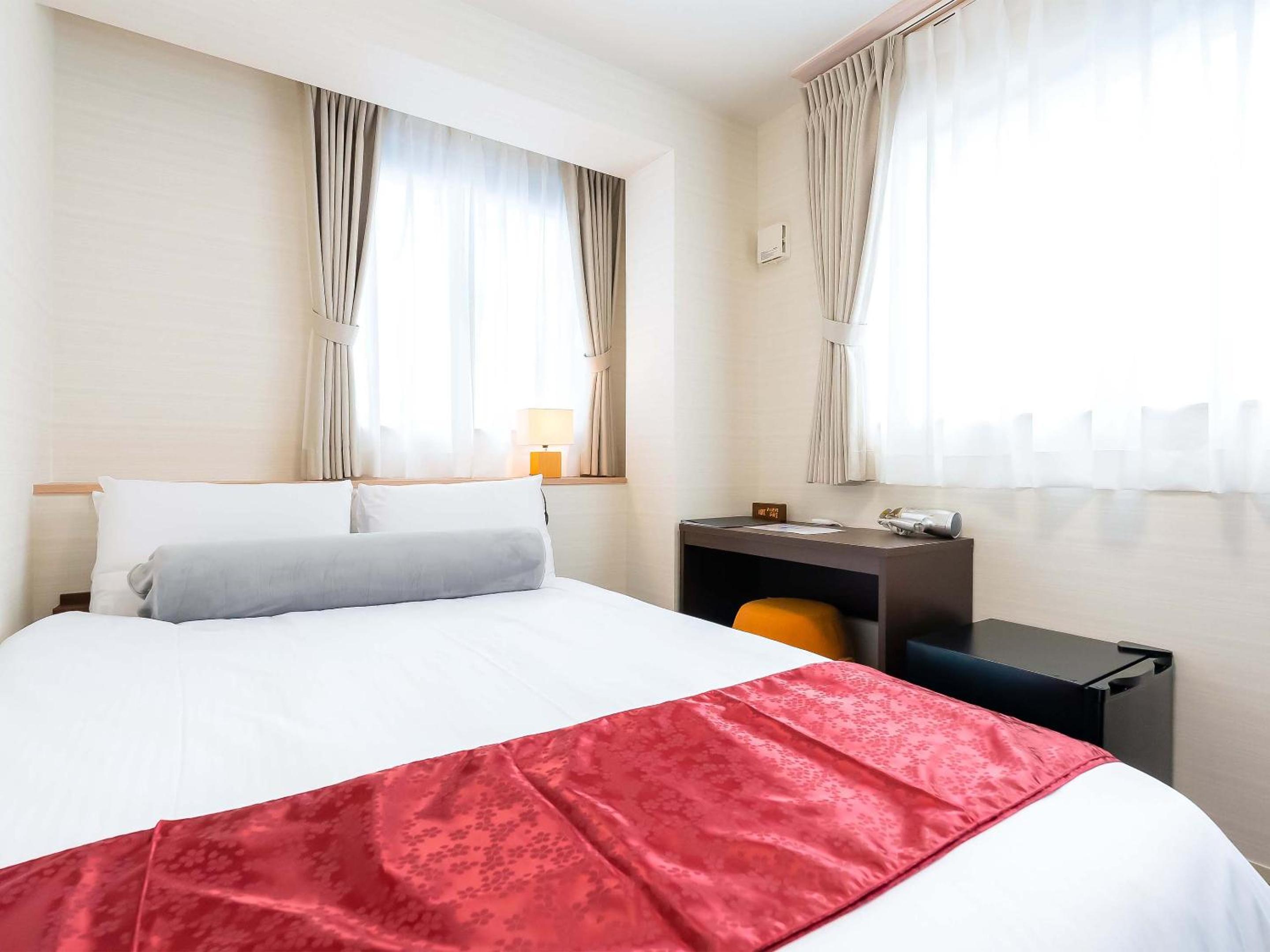Double Room - Photo 9