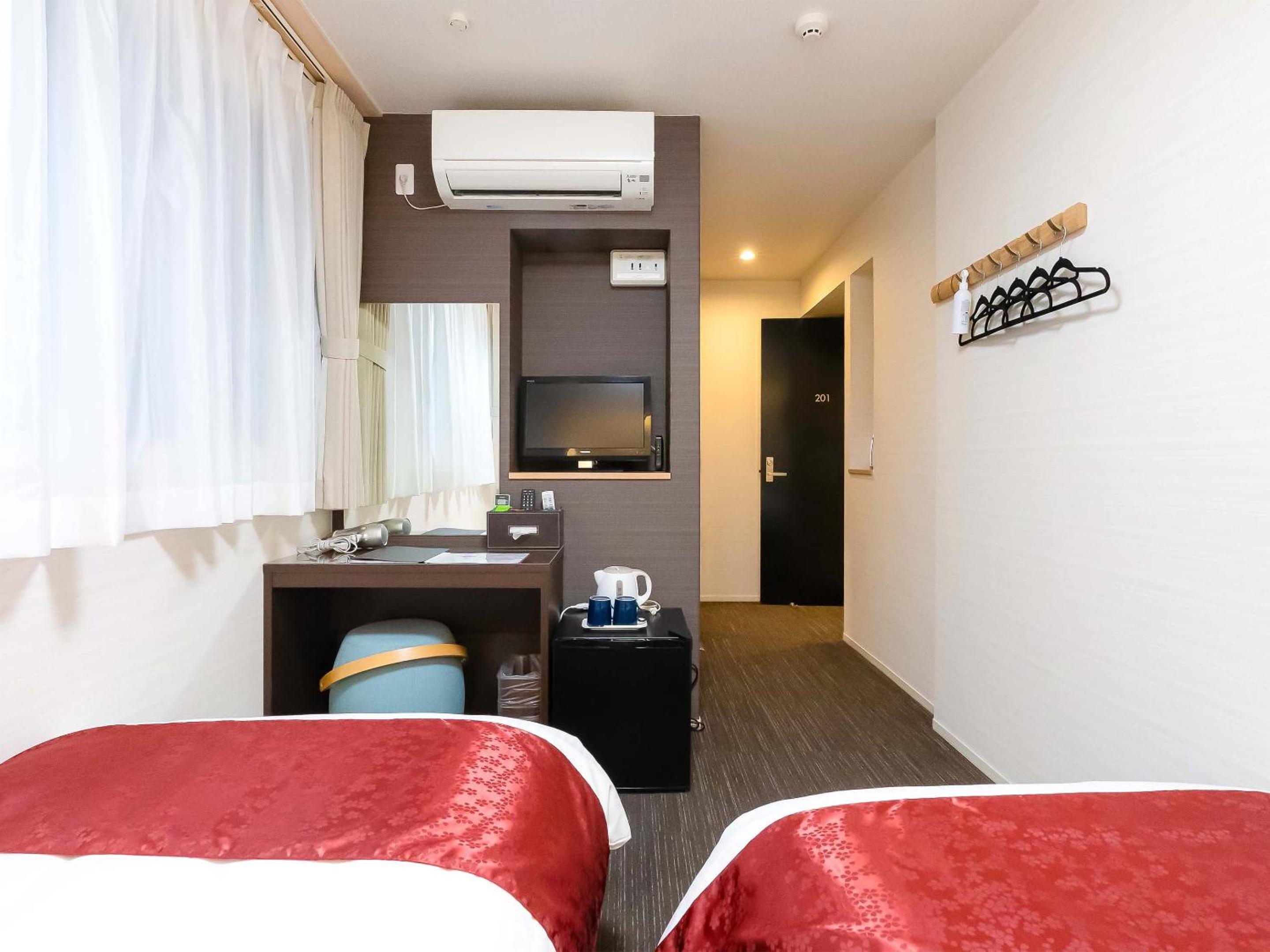 Twin Room - Photo 4