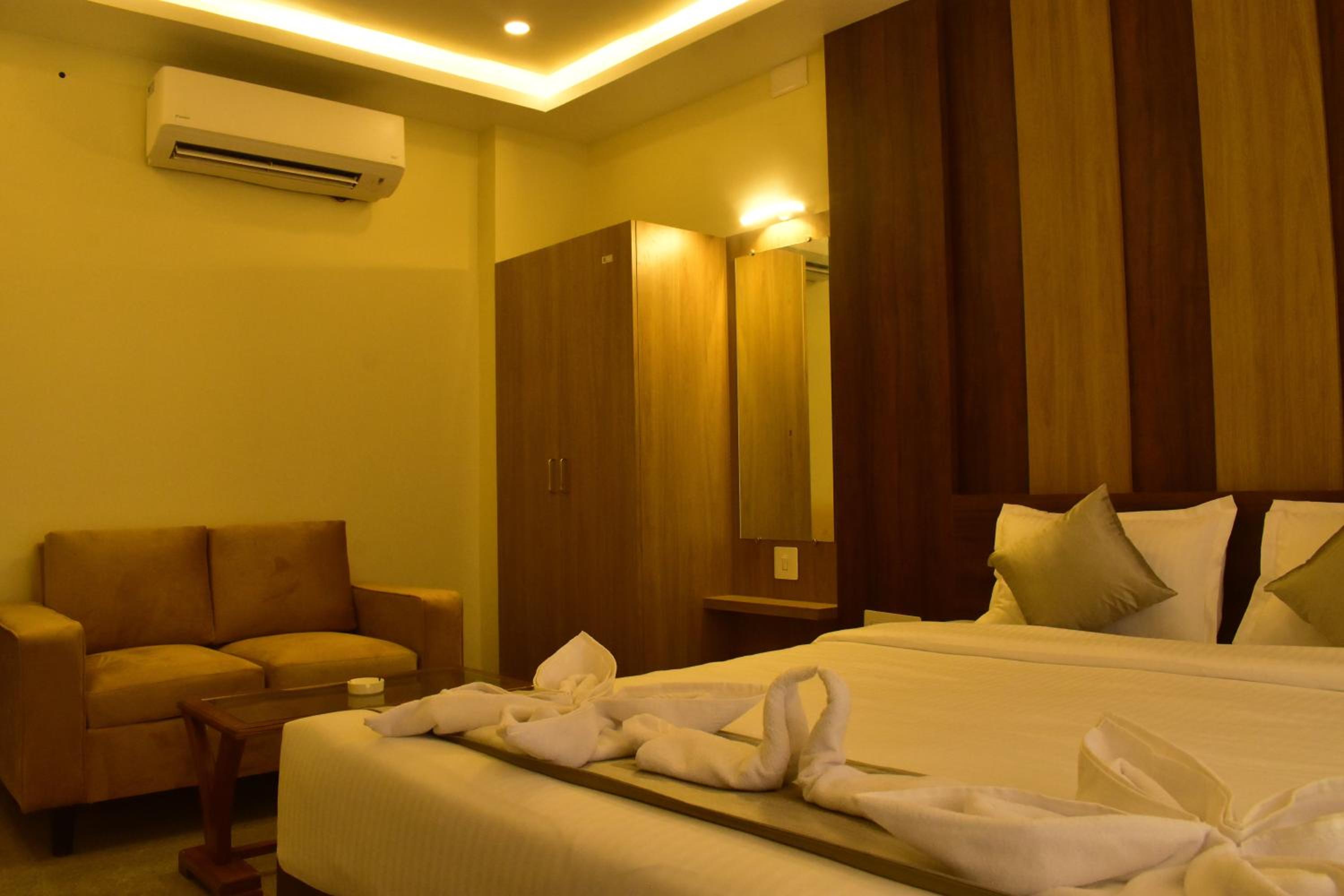 Deluxe Double Room - Photo 7