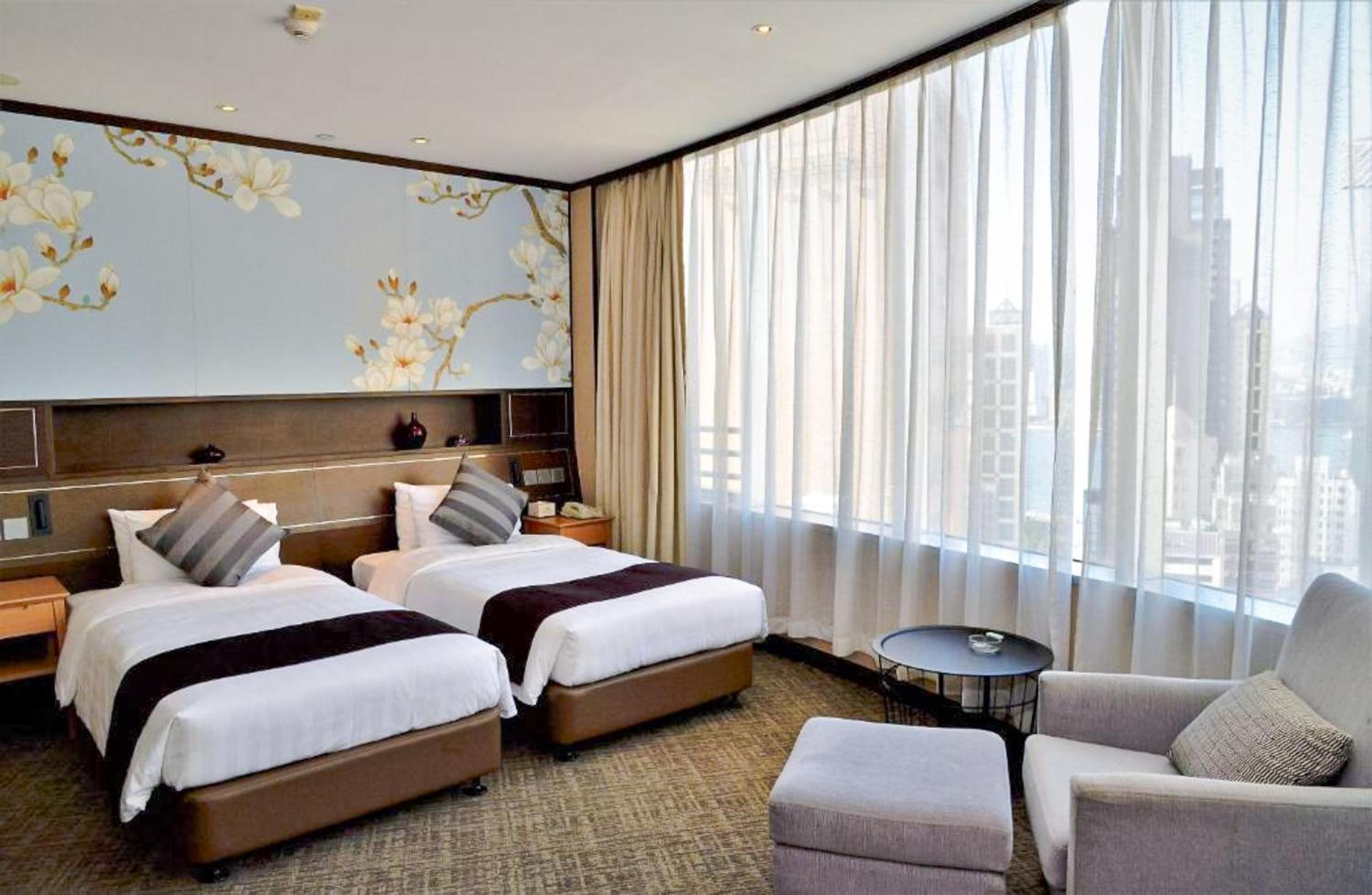 Pacific Executive Twin Room photo 1
