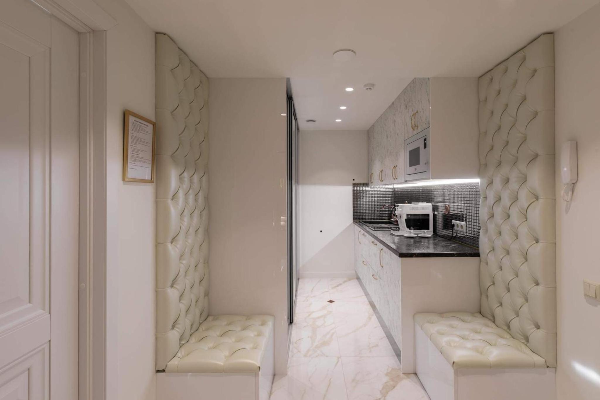 One-Bedroom Apartment - Photo 21
