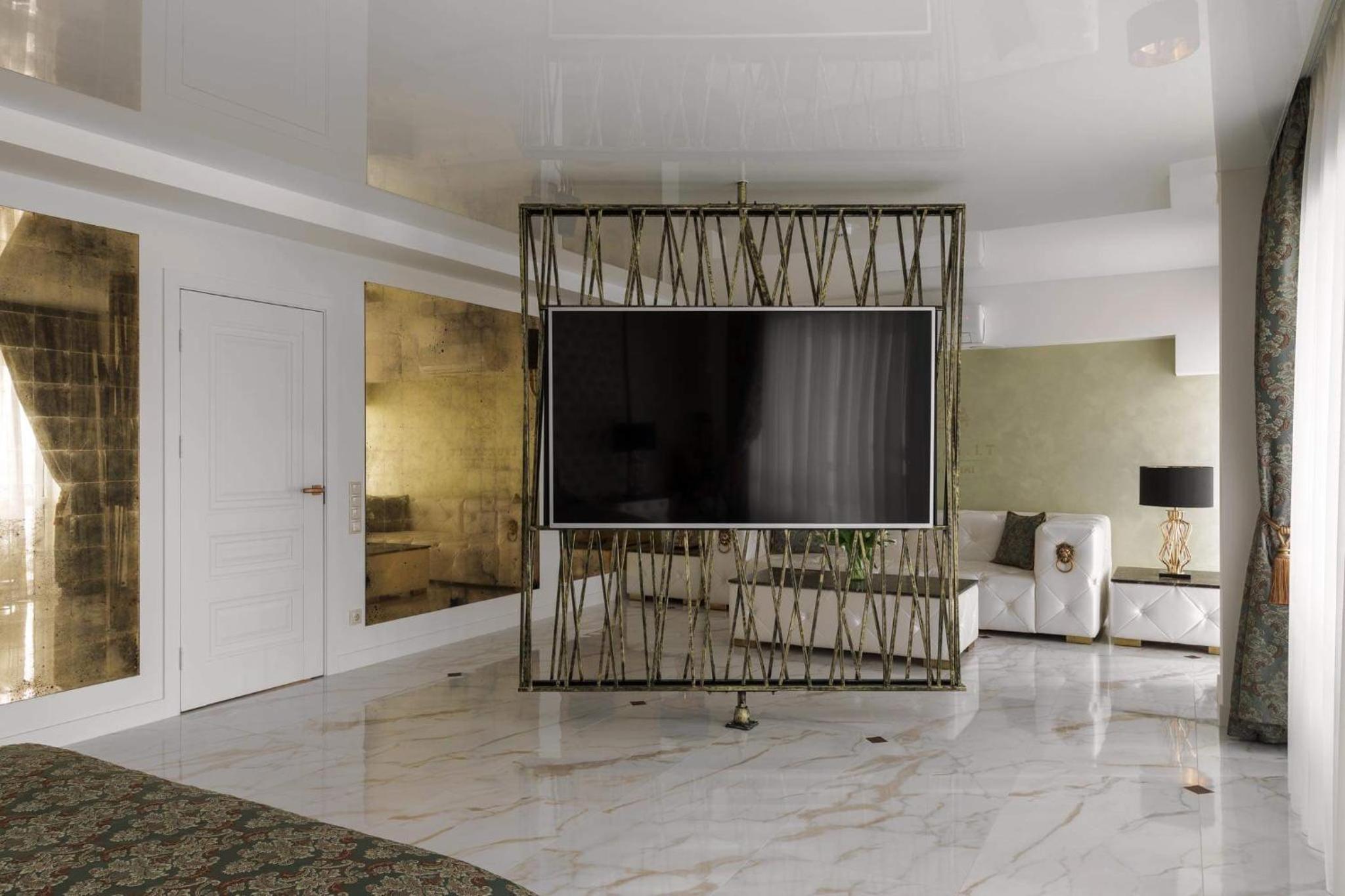 One-Bedroom Apartment - Photo 3