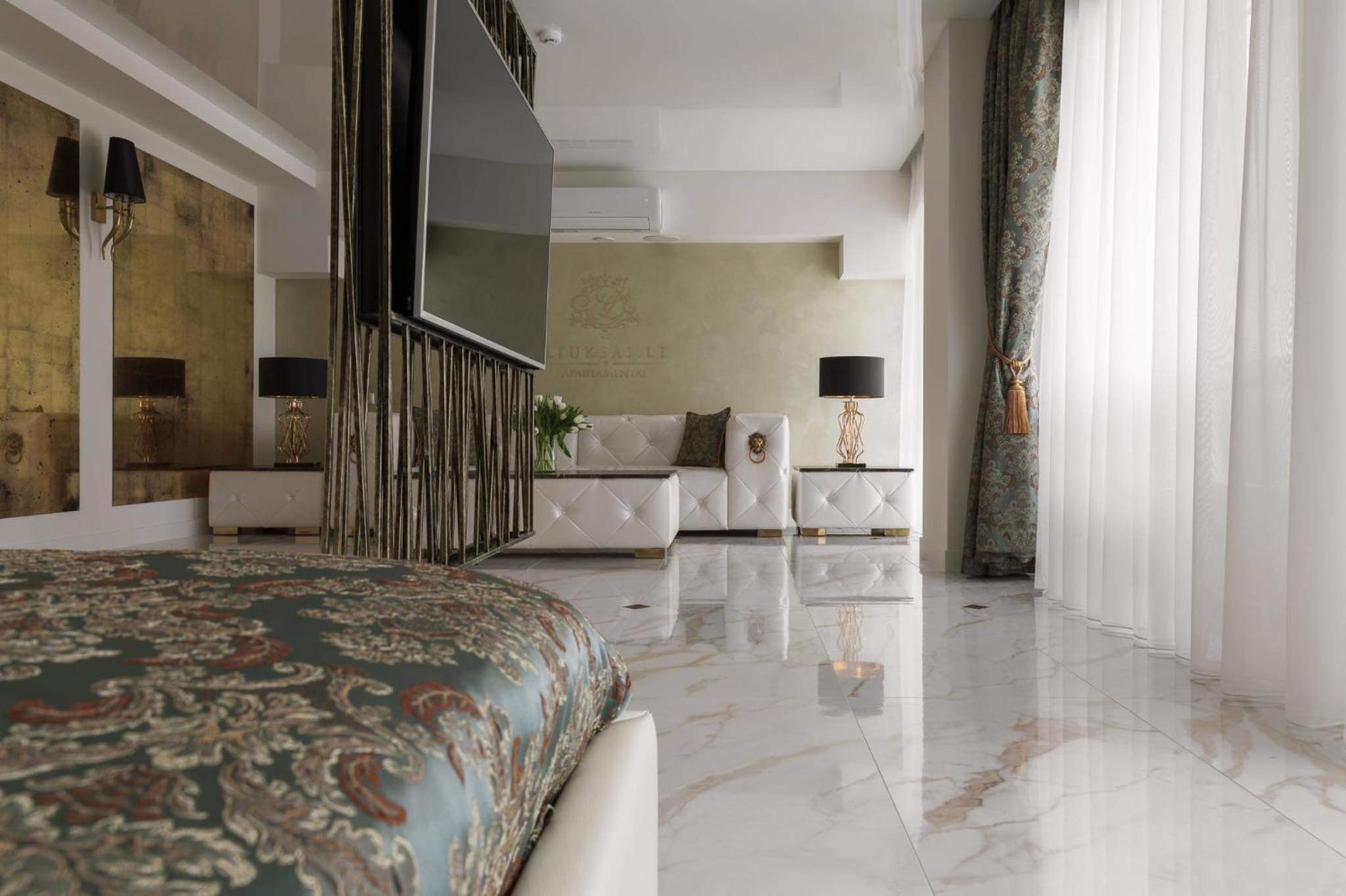 One-Bedroom Apartment - Photo 12