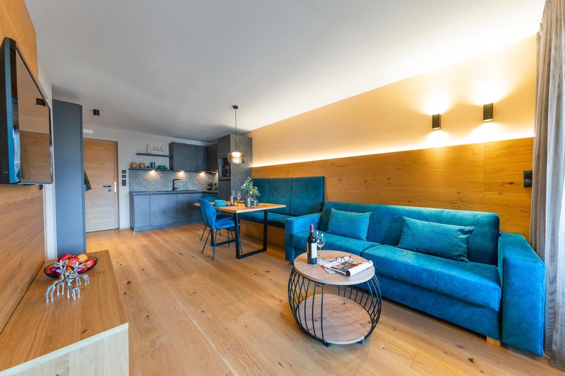 Apartment with Balcony photo 1
