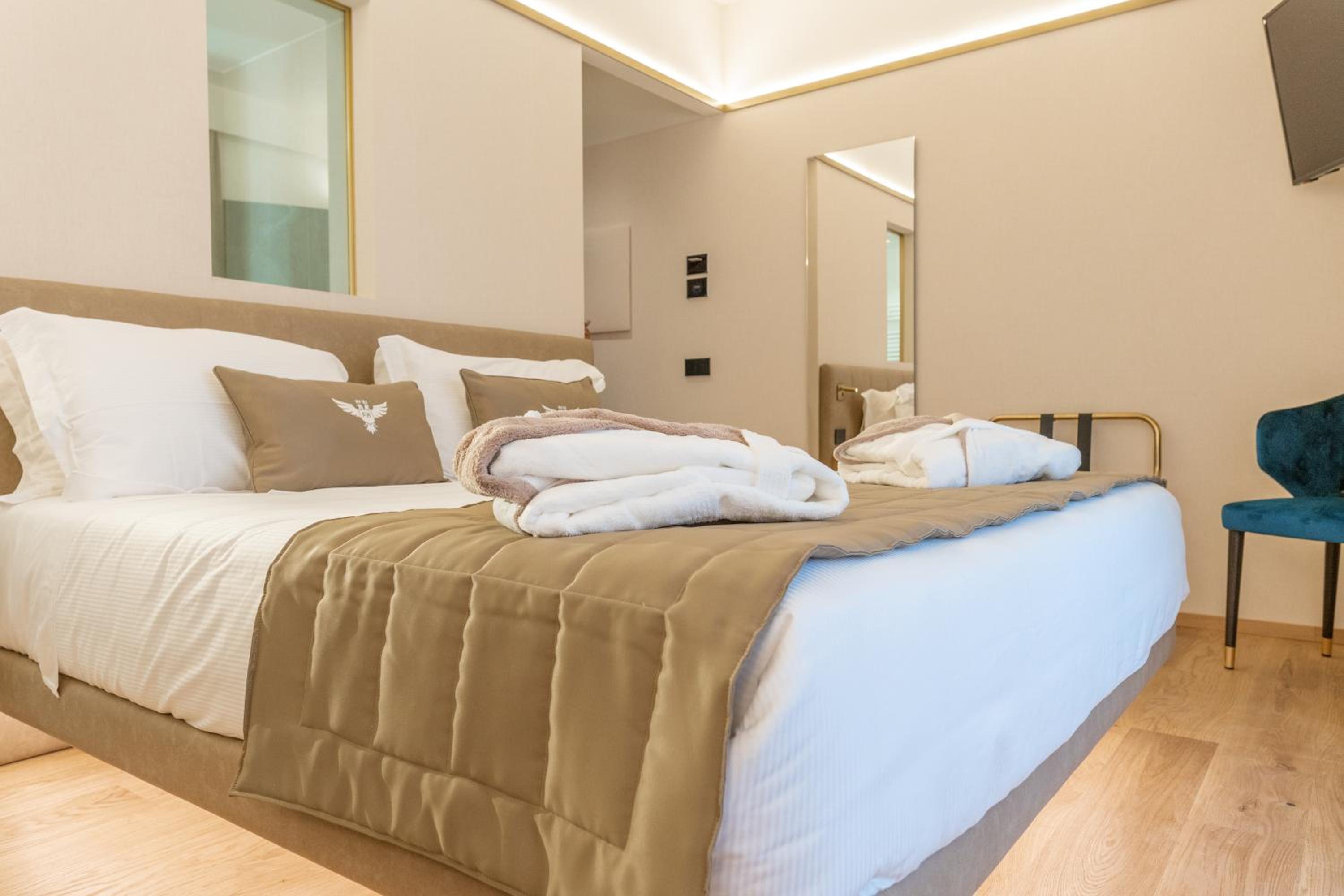 Superior King Room