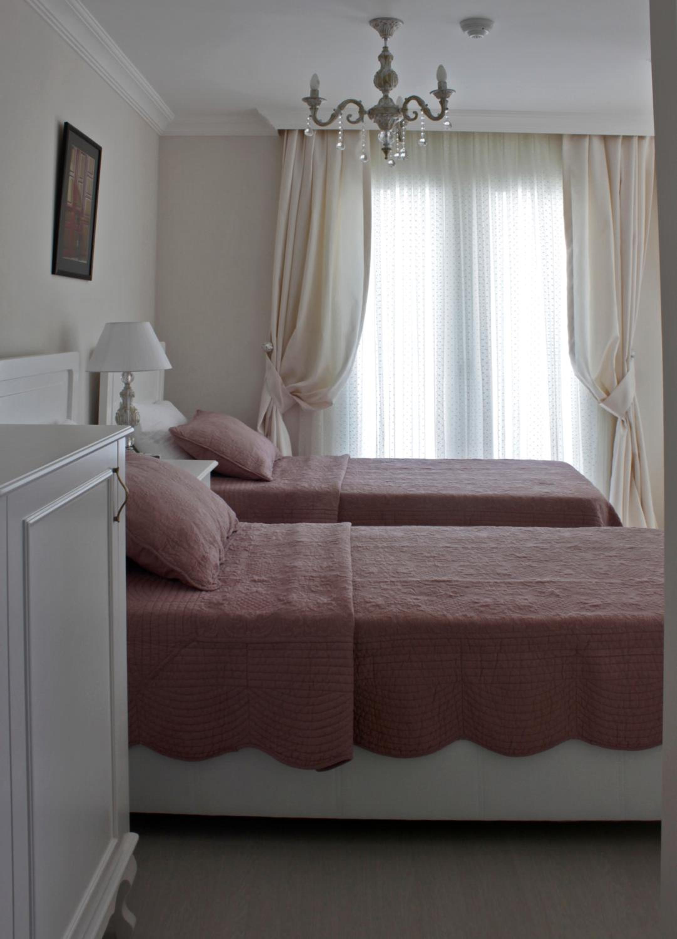 Double or Twin Room with Pool View photo 1