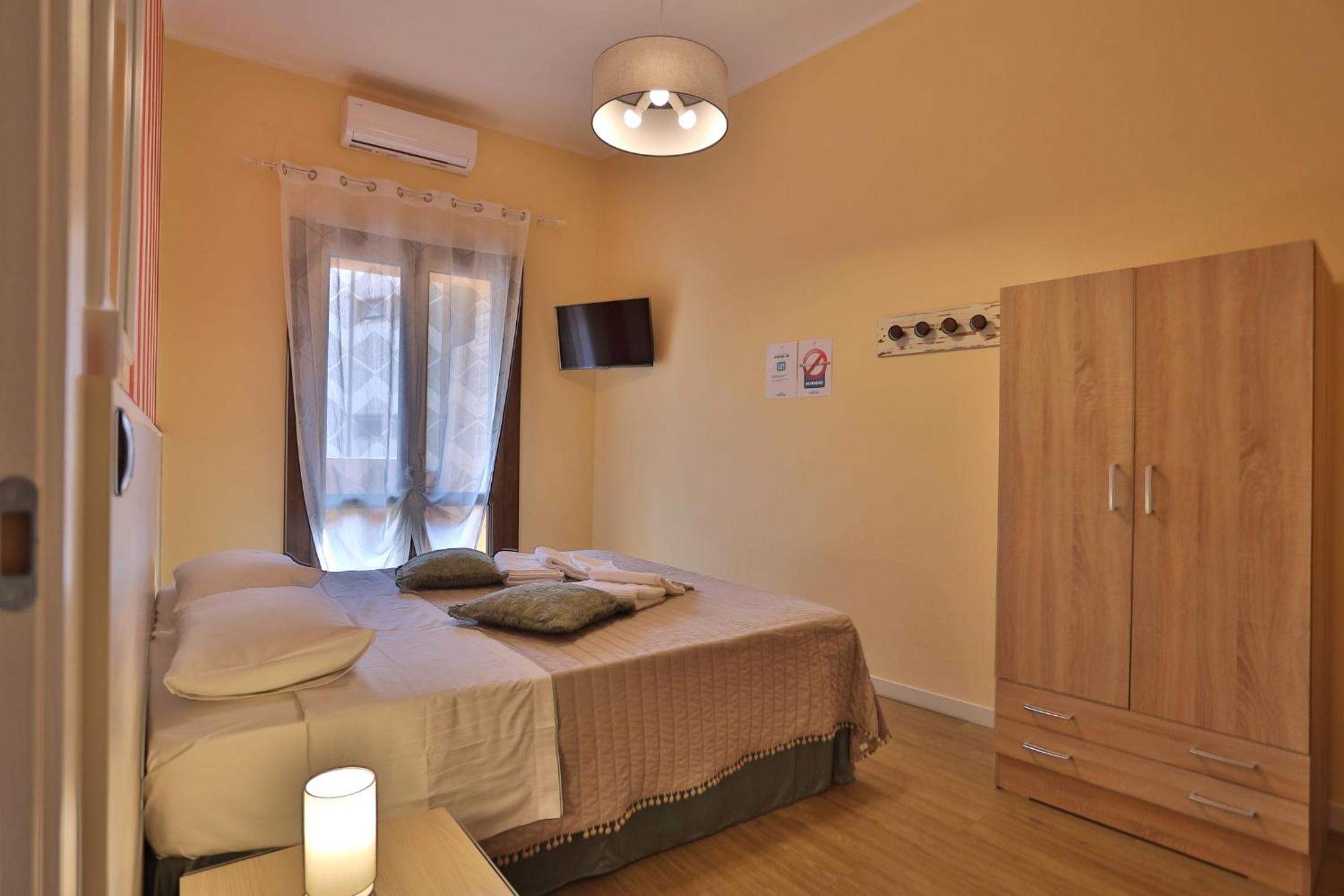 Double Room with Private External Bathroom