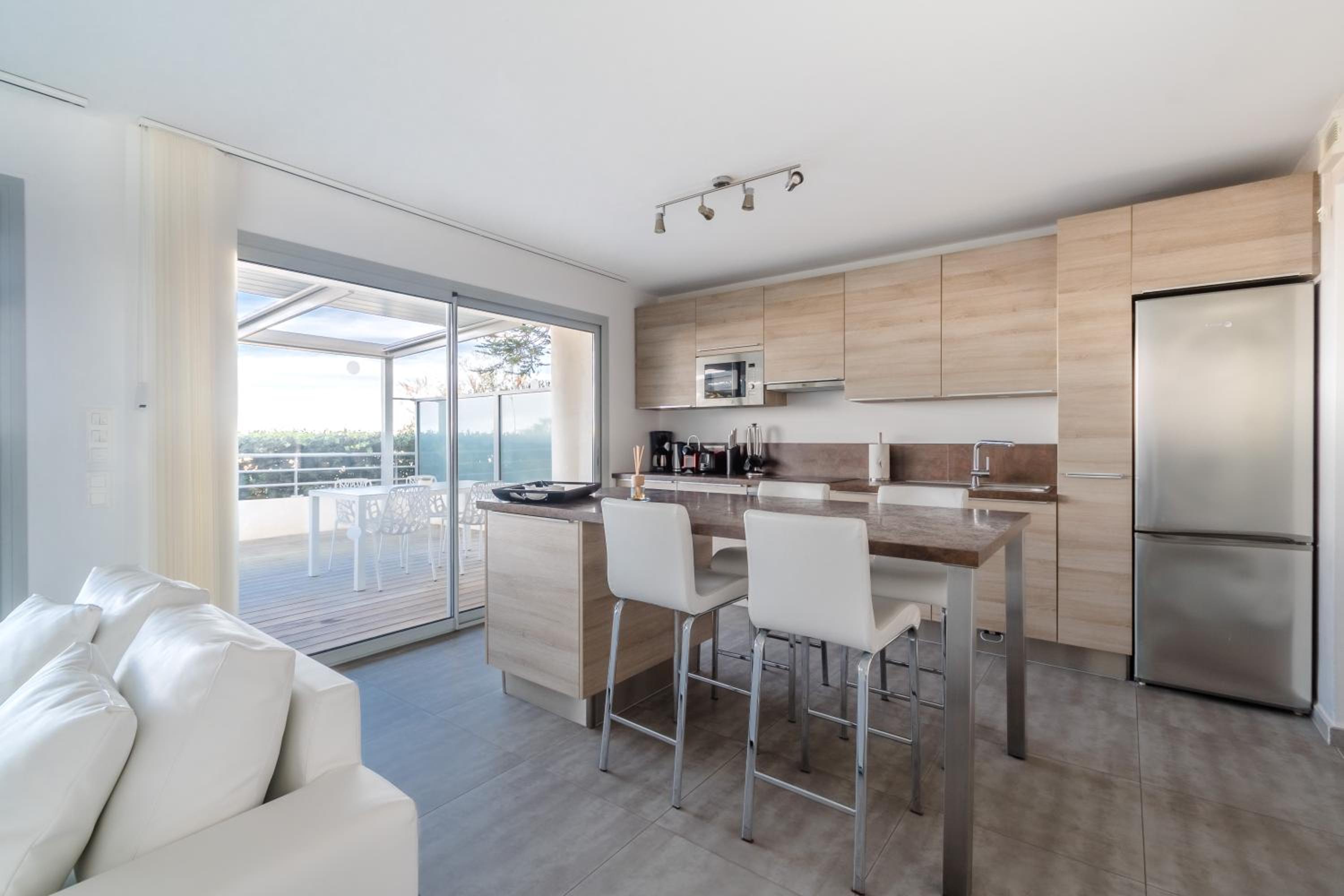 Two-Bedroom Apartment with Sea View - Ground Floor