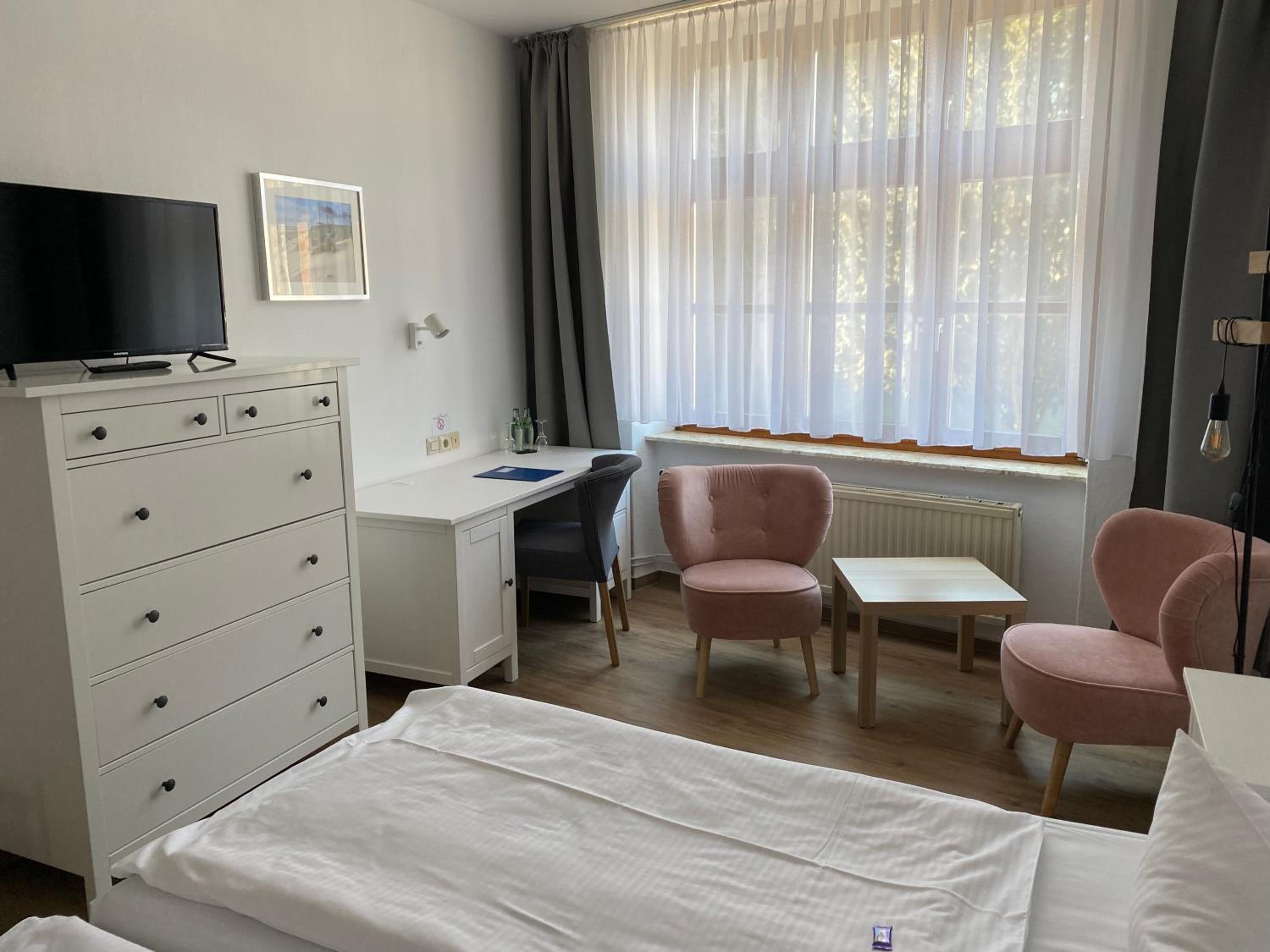 Double Room - Photo 2