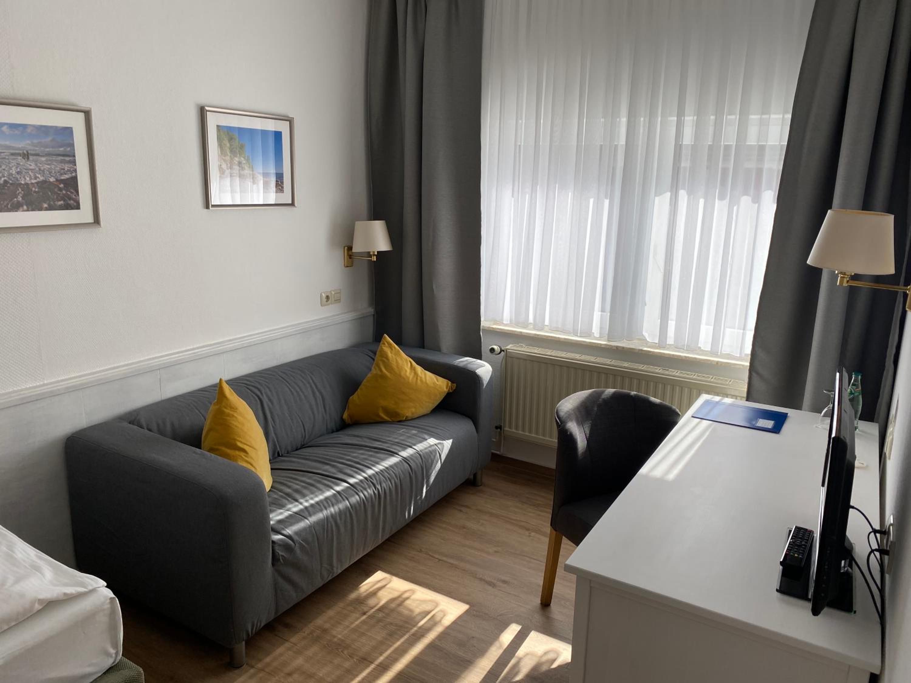 Single Room photo 3