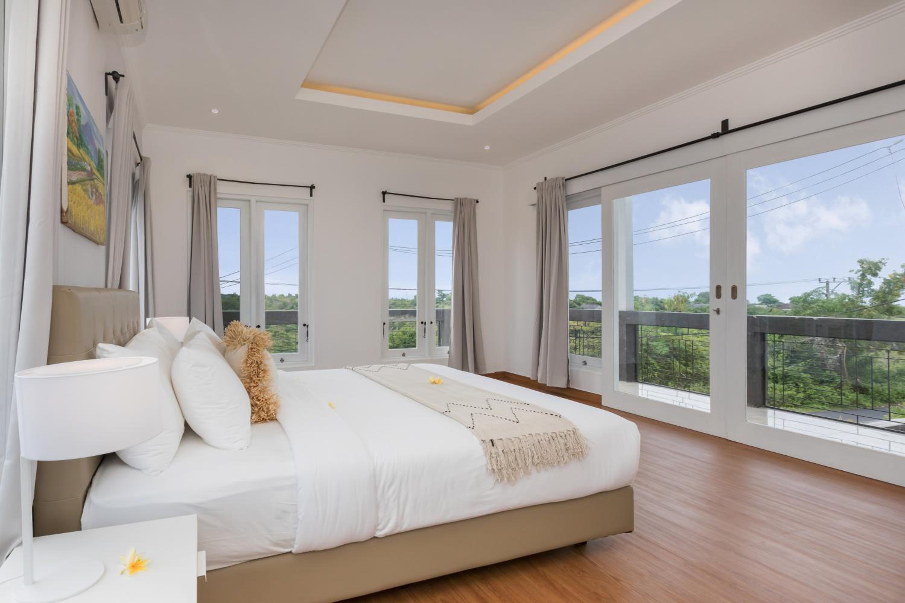 Five Bedroom Villa with Private Pool - Photo 14