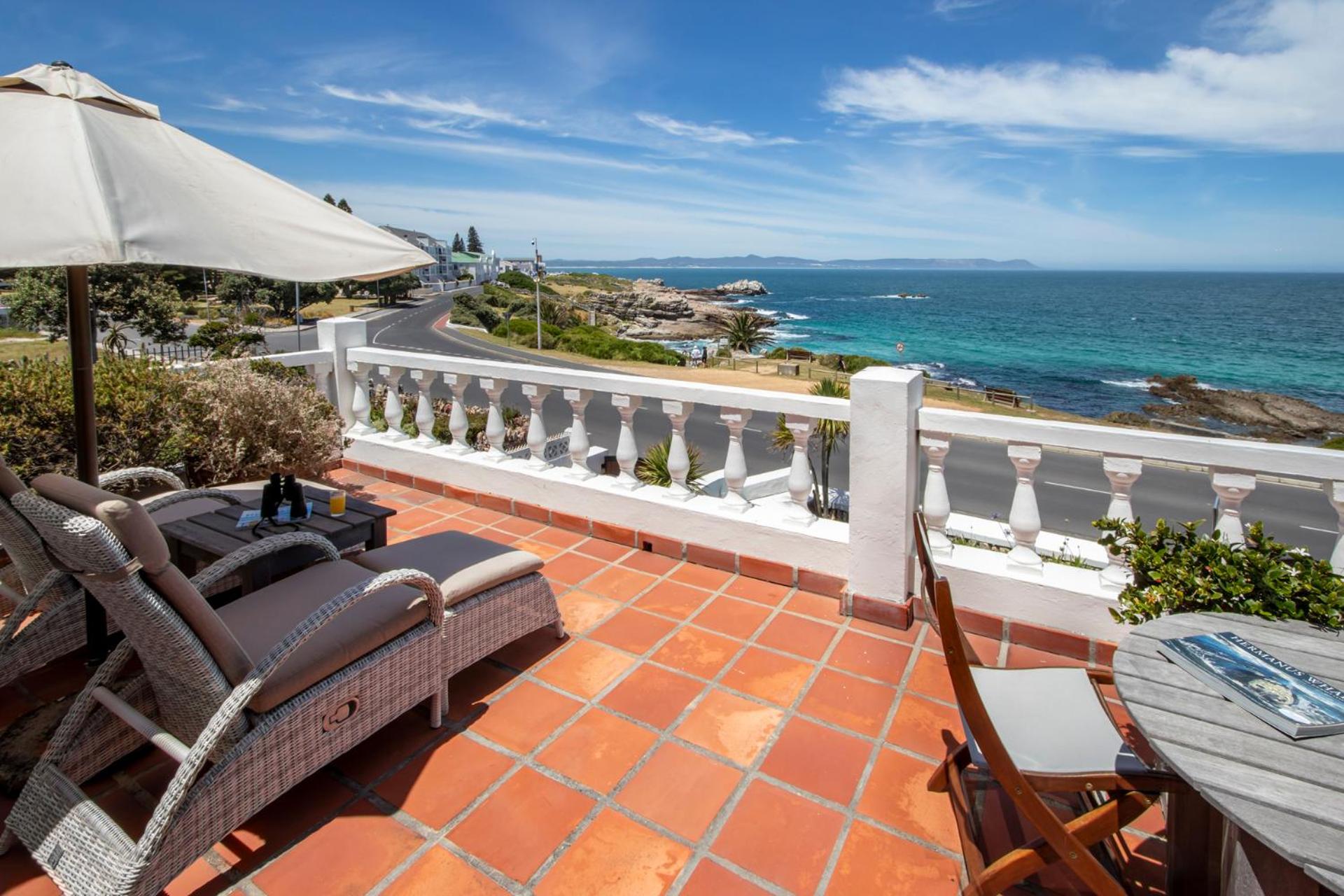 Honeymoon Suite - Photo 2