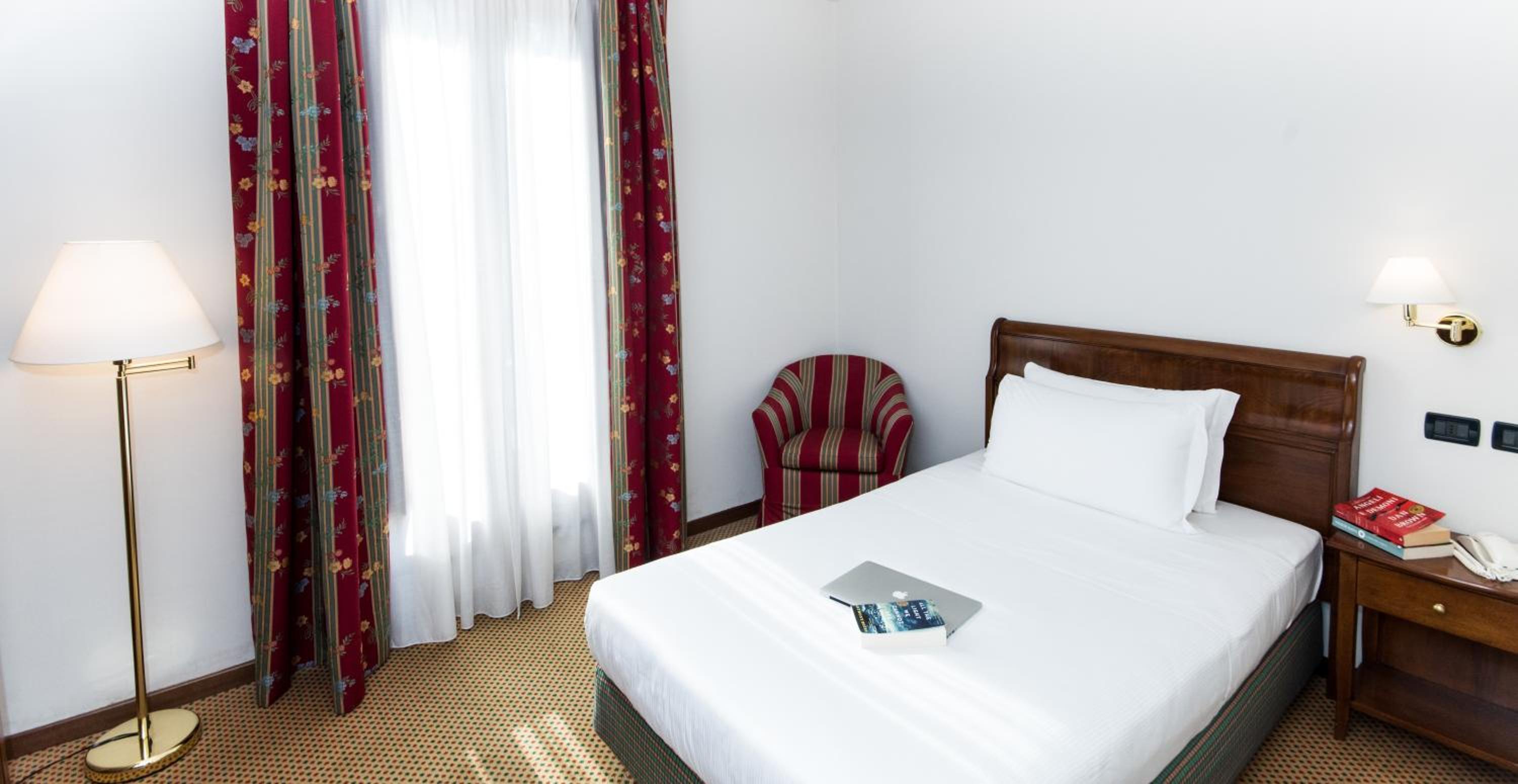 Single Room photo 1