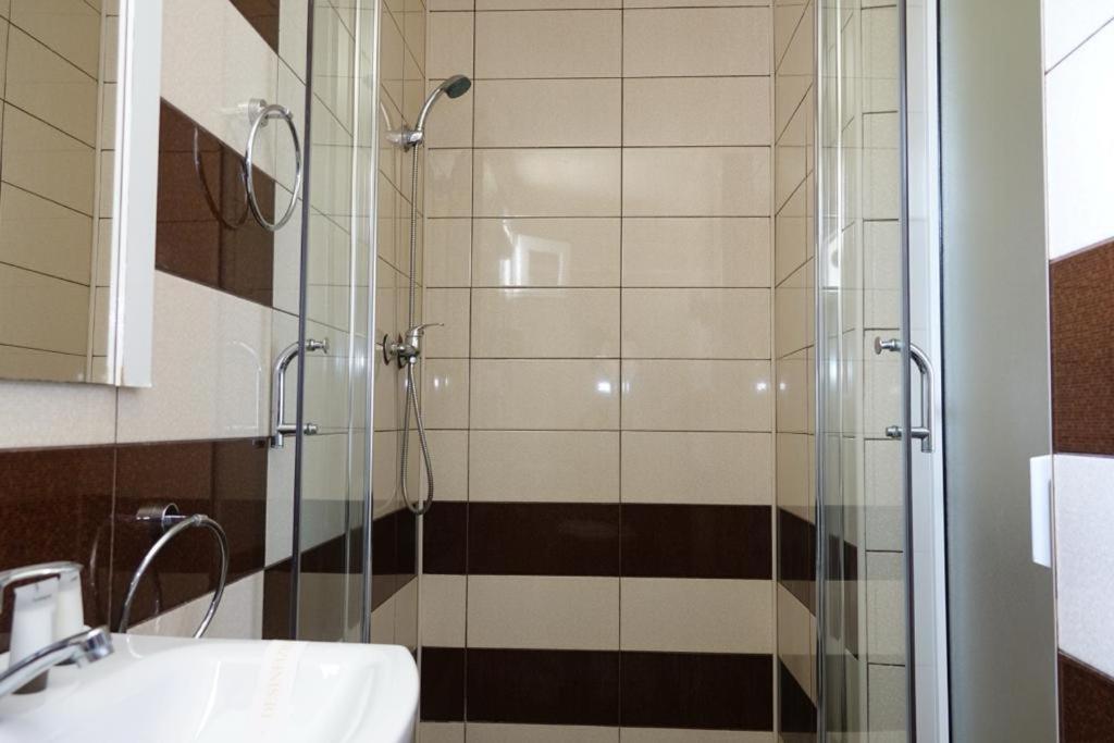 Double or Twin Room with Sea View photo 2