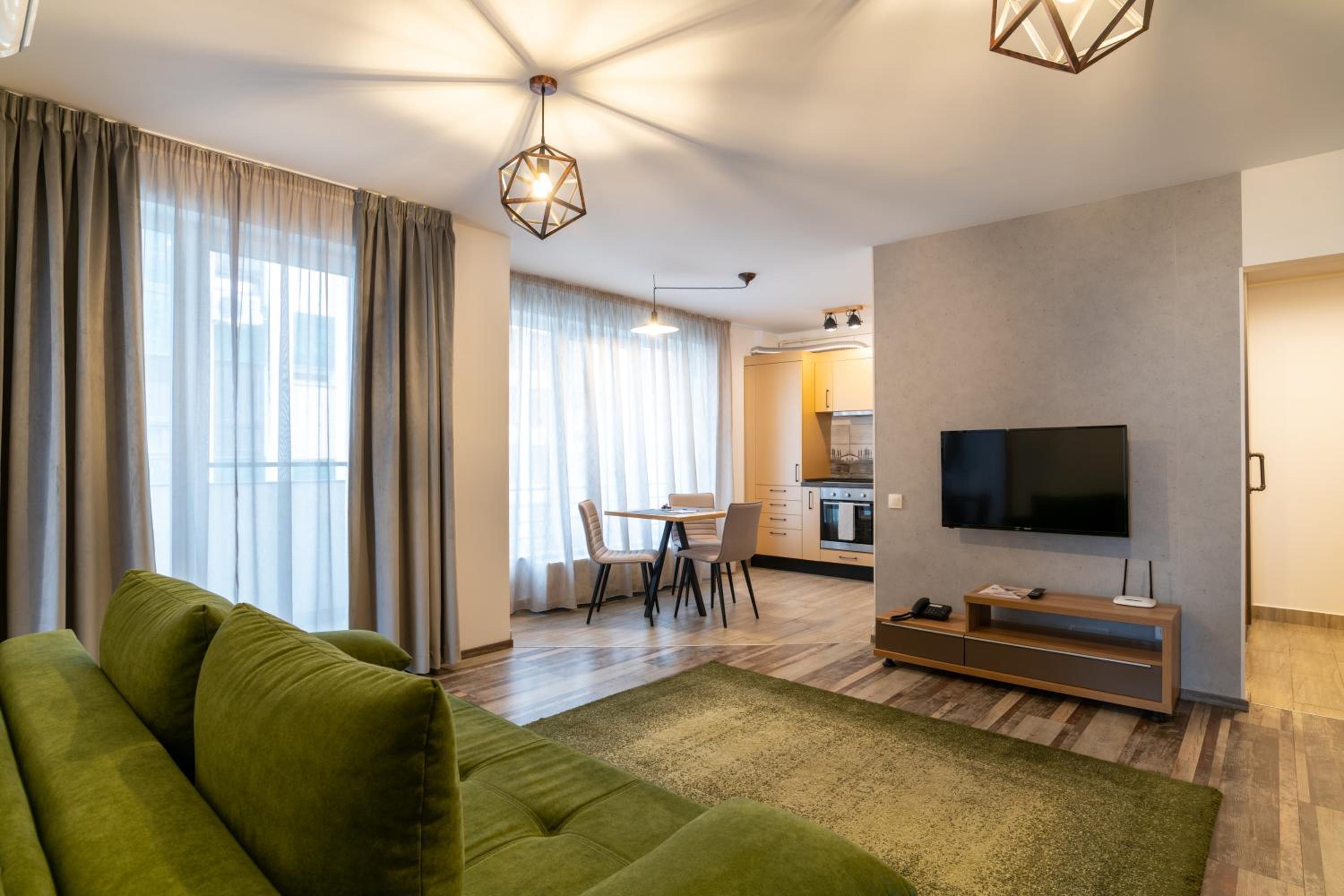 Apartment with Terrace - Photo 11