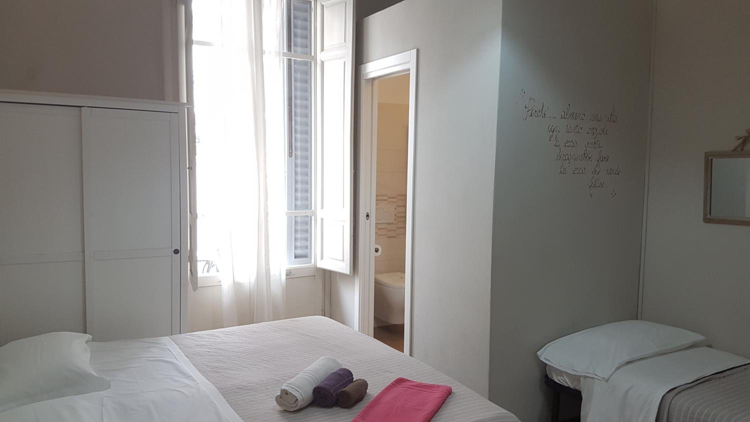 Deluxe Triple Room - Photo 1