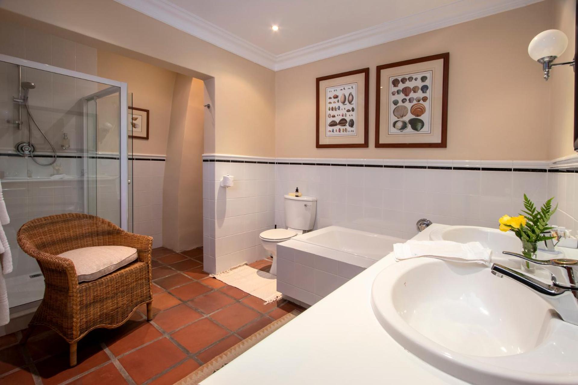 Double or Twin Room with Garden View - Photo 3