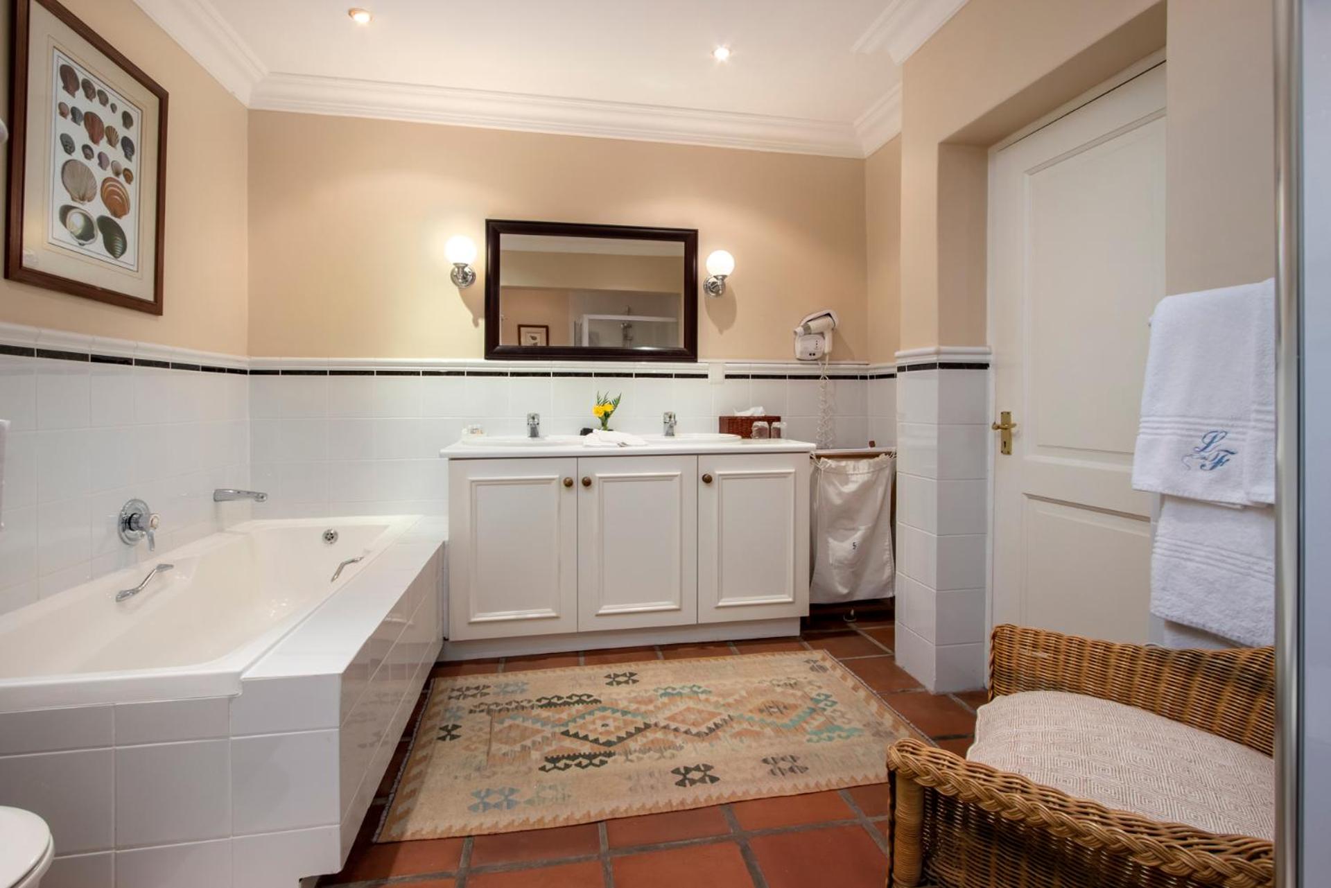 Double or Twin Room with Garden View - Photo 5