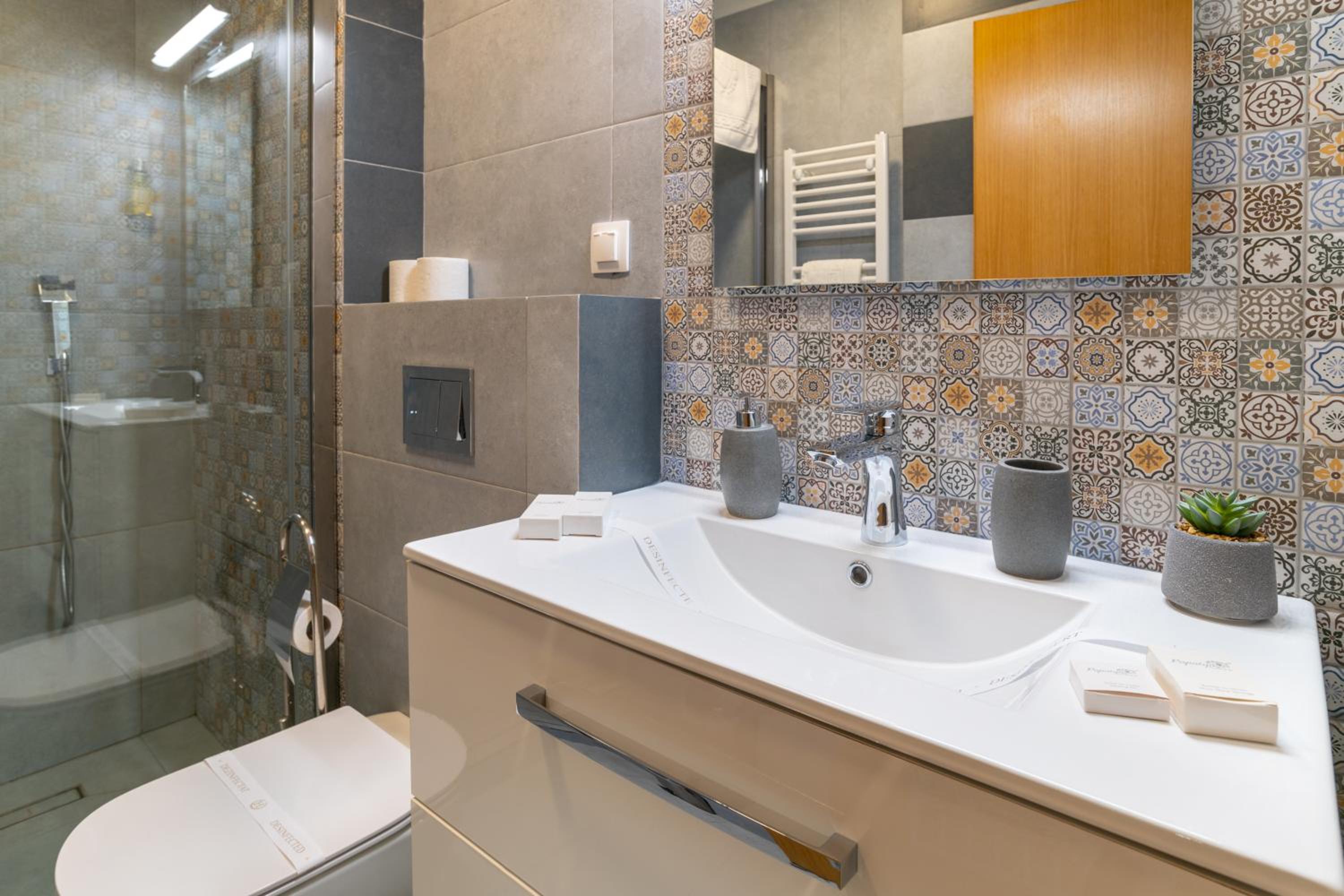 Standard Apartment - Photo 8
