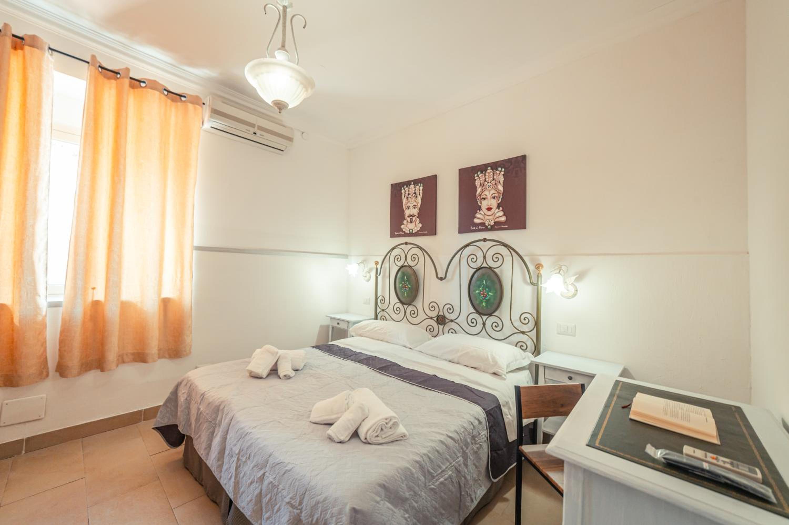 Double or Twin Room photo 3