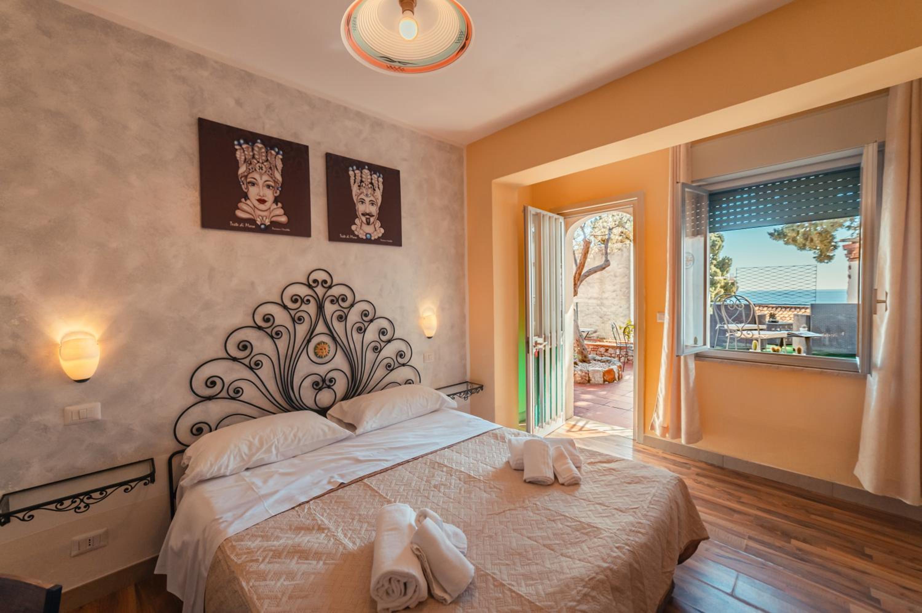 Standard Double or Twin Room photo 3